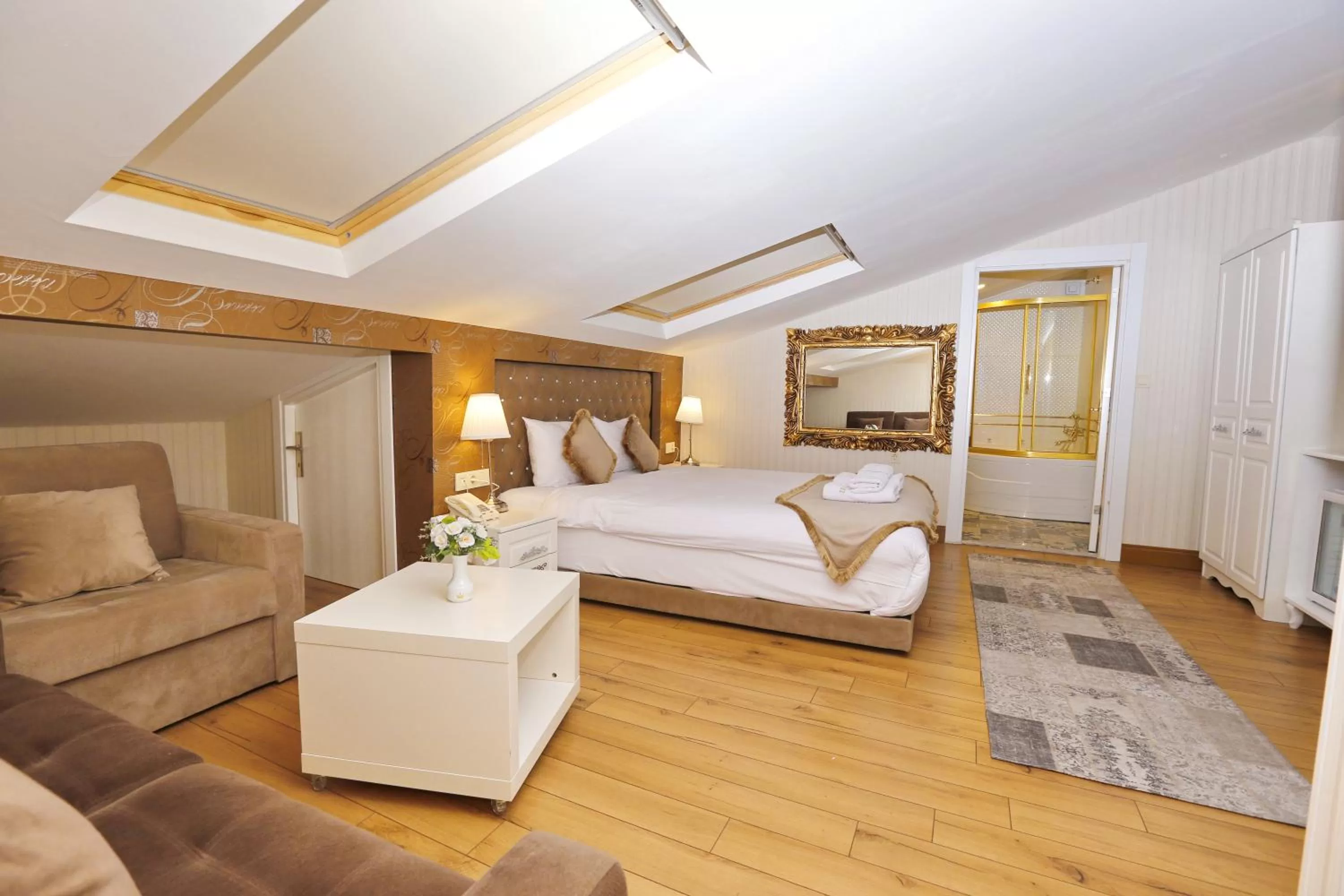 Bed in Diamond Royal Hotel