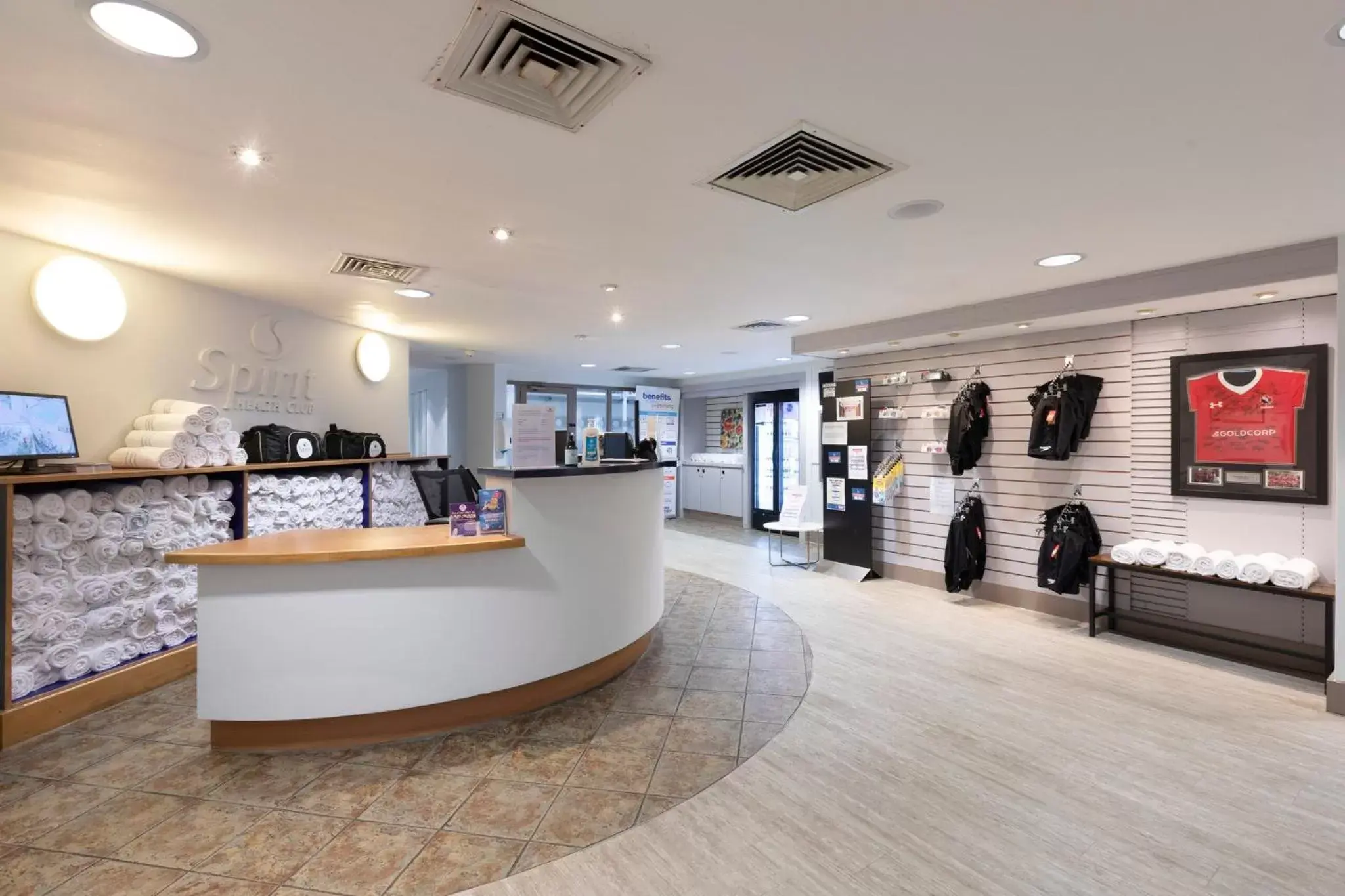 Fitness centre/facilities, Lobby/Reception in Holiday Inn Guildford, an IHG Hotel