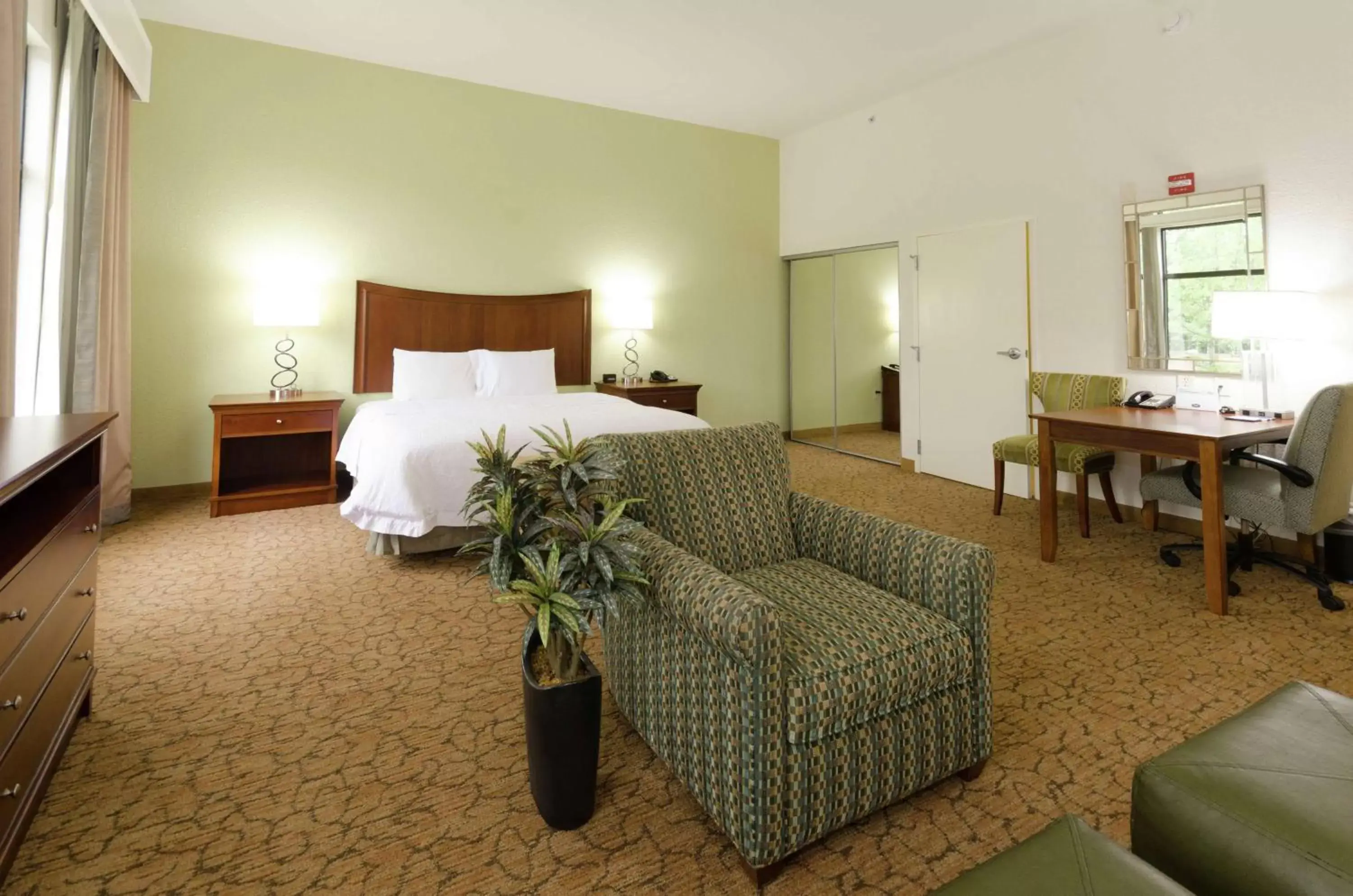 Bedroom, Bed in Hampton Inn Hickory Bedroom, Bed in Hampton Inn Hickory