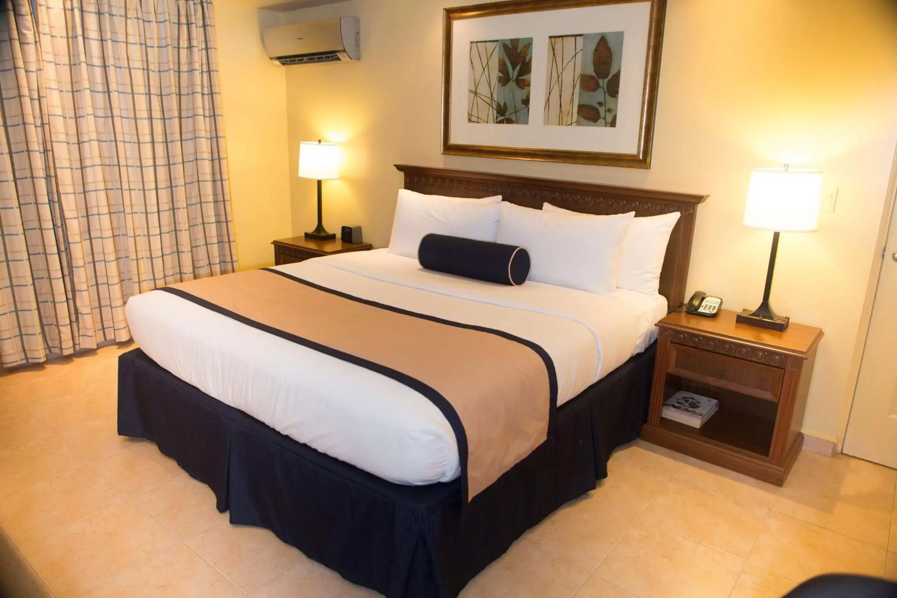 Photo of the whole room, Bed in Best Western El Dorado Panama Hotel