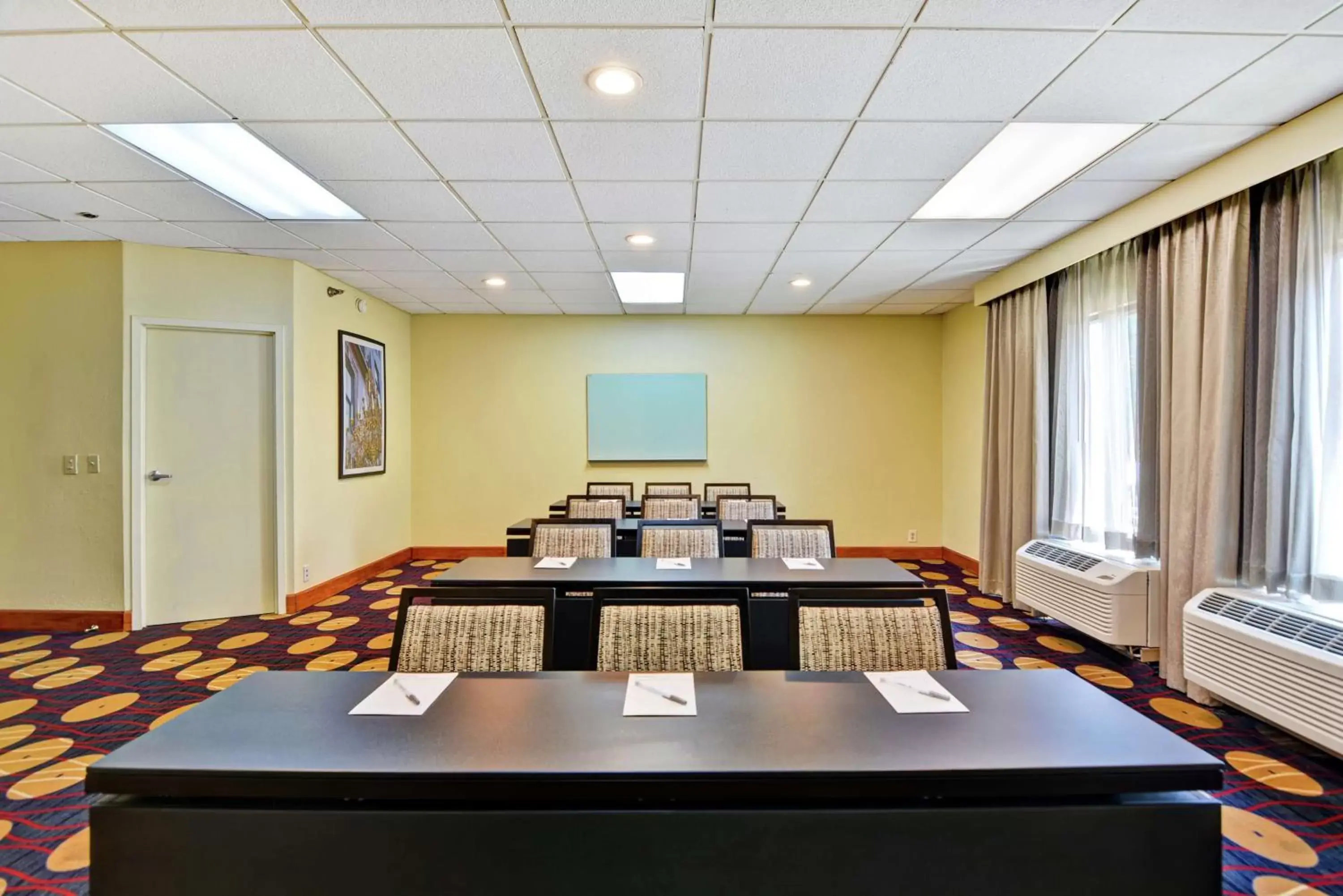 Meeting/conference room in Hampton Inn Cincinnati Airport South