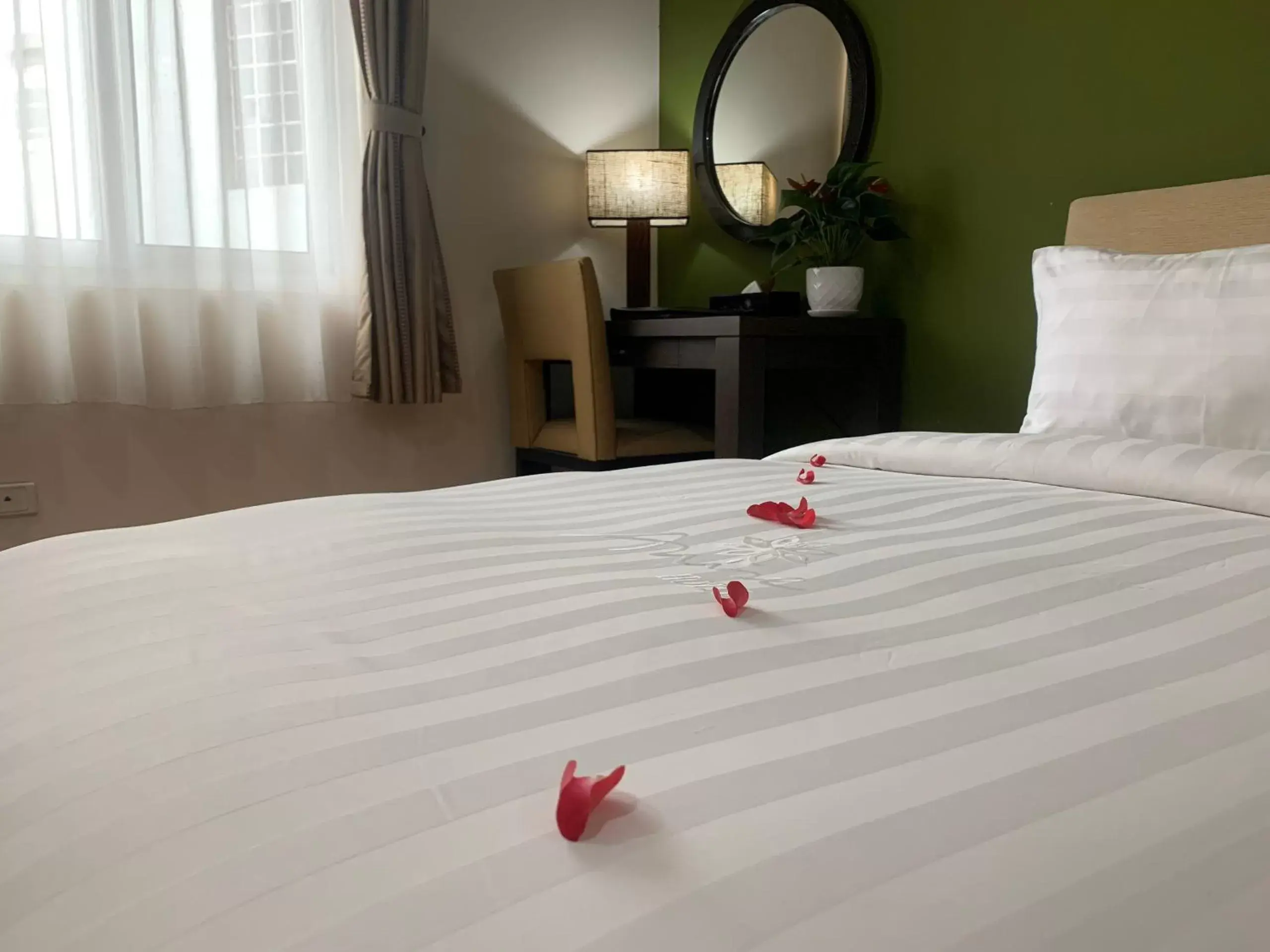 Bed in Anise Hotel & Spa Hanoi