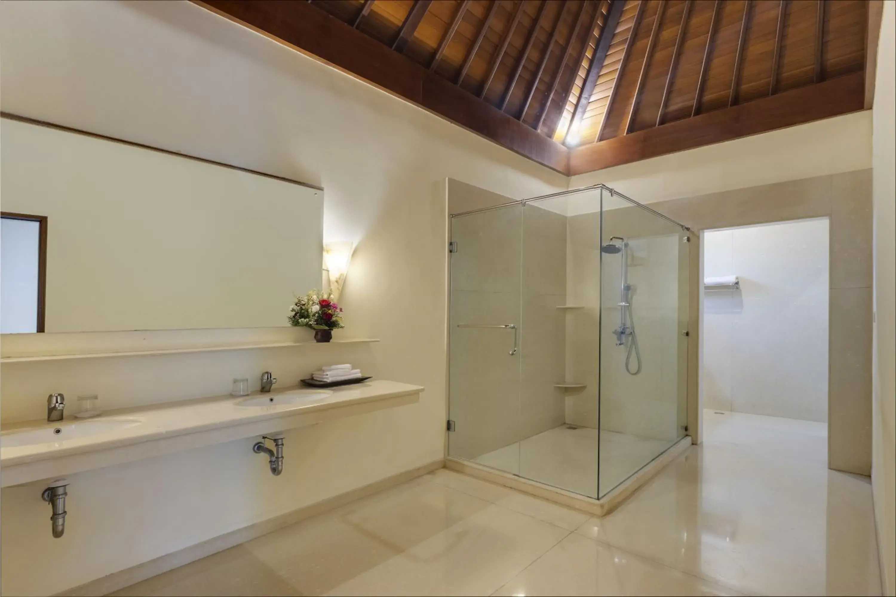 Shower, Bathroom in Rijasa Agung Resort and Villas