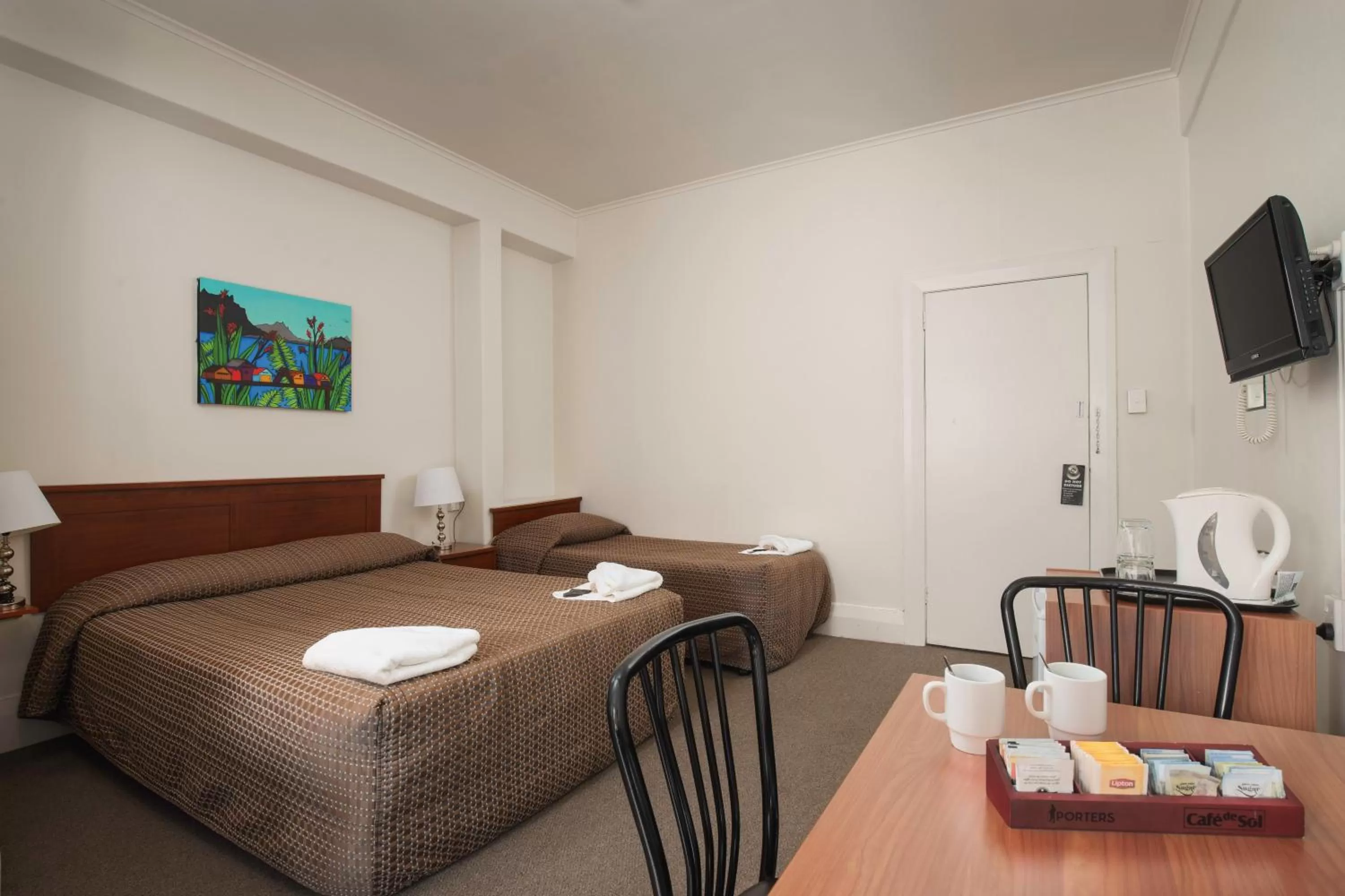 Guests in Kiwi International Hotel