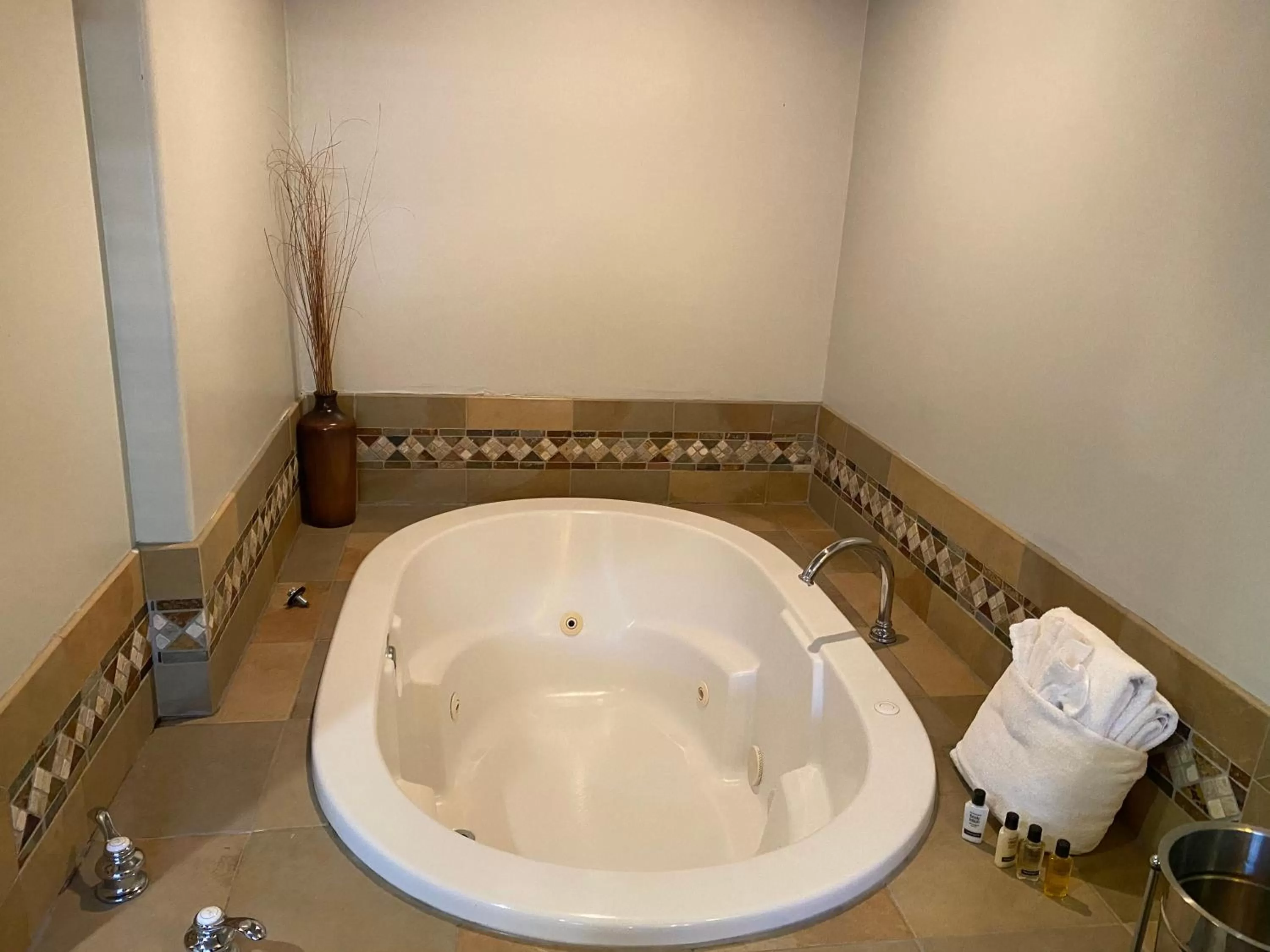 Hot Tub in Secrets Inn Lake Tahoe