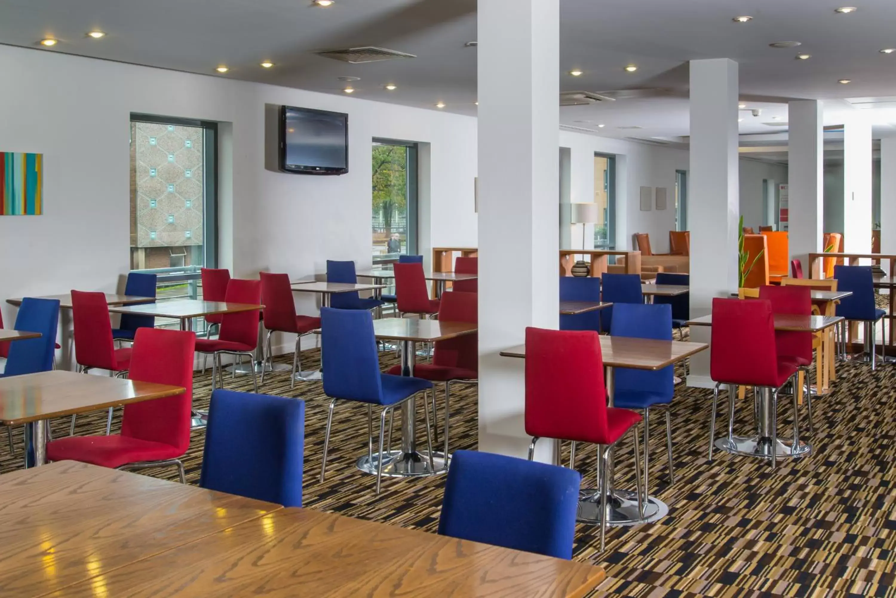 Restaurant/Places to Eat in Holiday Inn Express Stevenage, an IHG Hotel