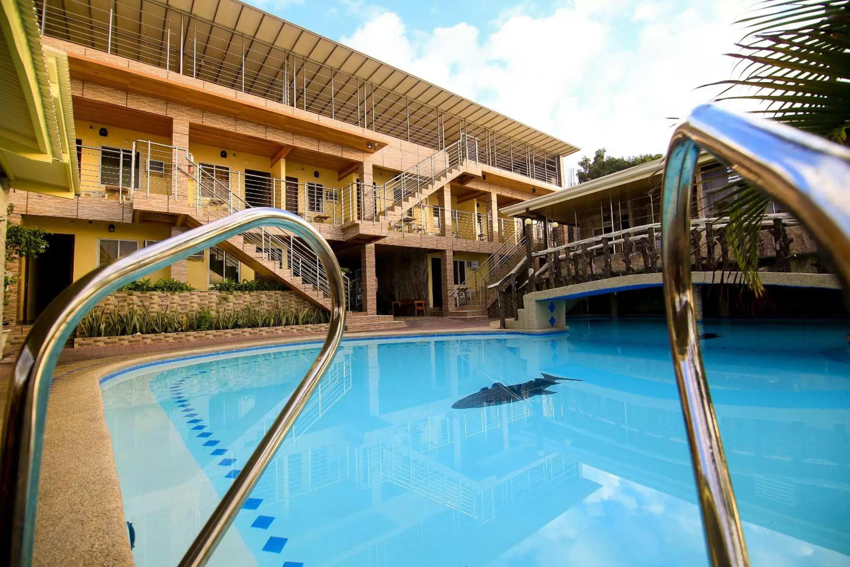 Swimming pool in GingGing Hotel And Resort Swimming pool in GingGing Hotel And Resort