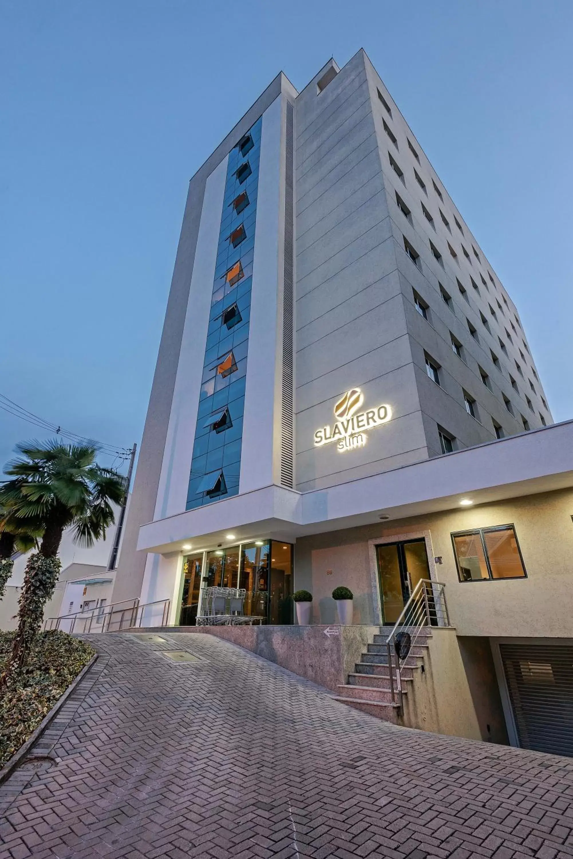 Property building in Slim Curitiba Av das Torres Property building in Slim Curitiba Av das Torres