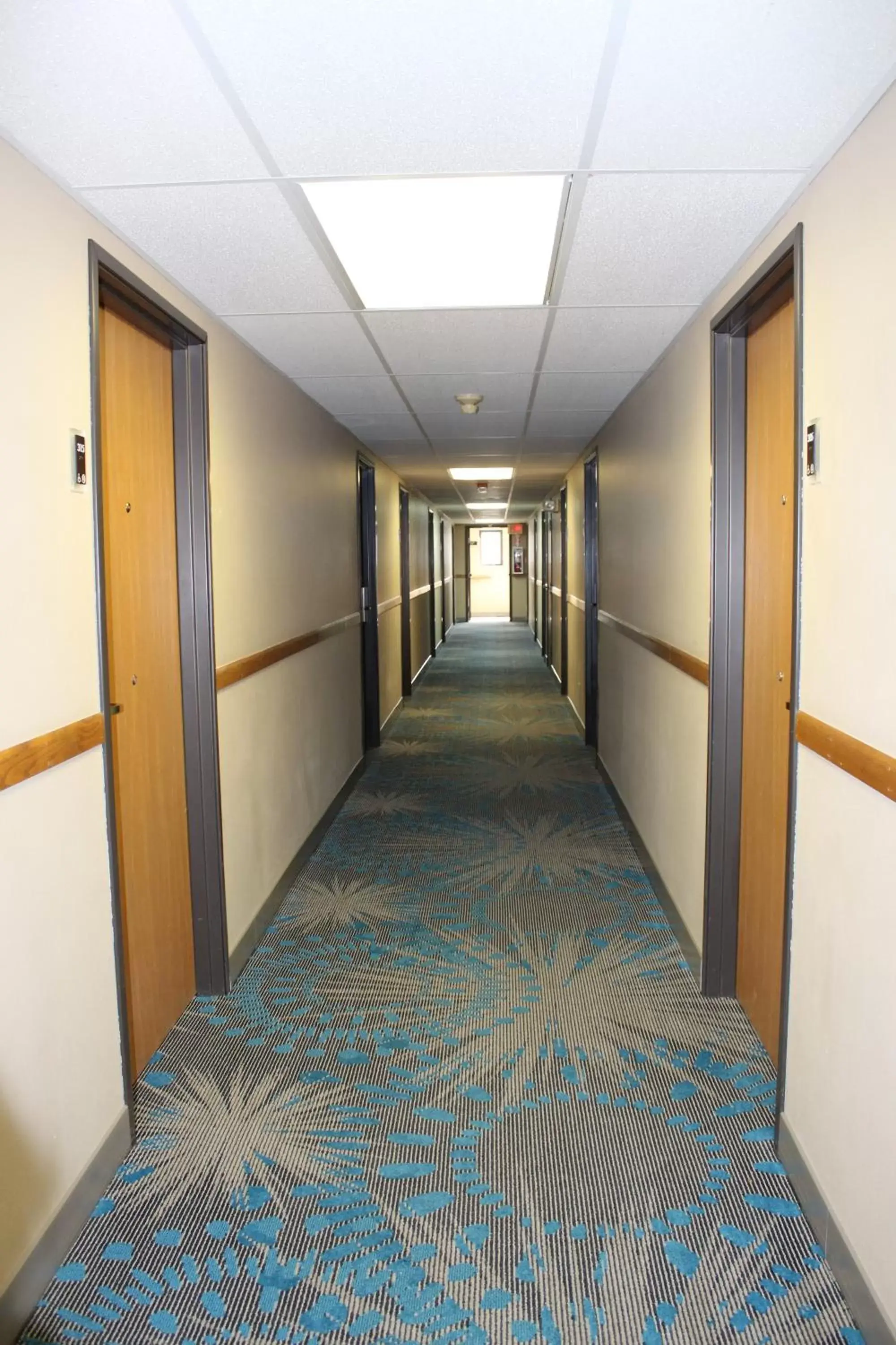 Reston Inn & Suites