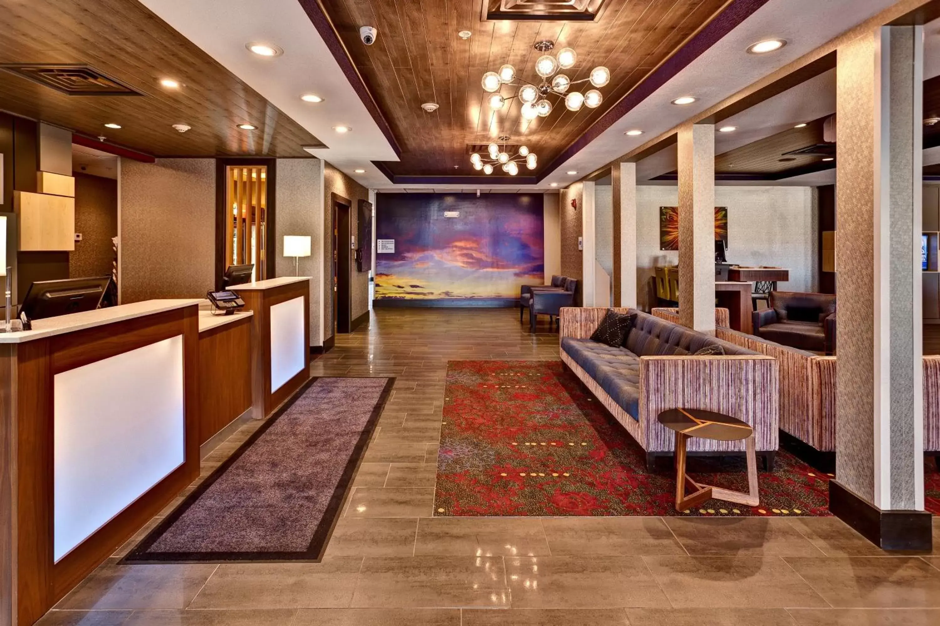 Property building, Lobby/Reception in Holiday Inn Express Hutchison, an IHG Hotel