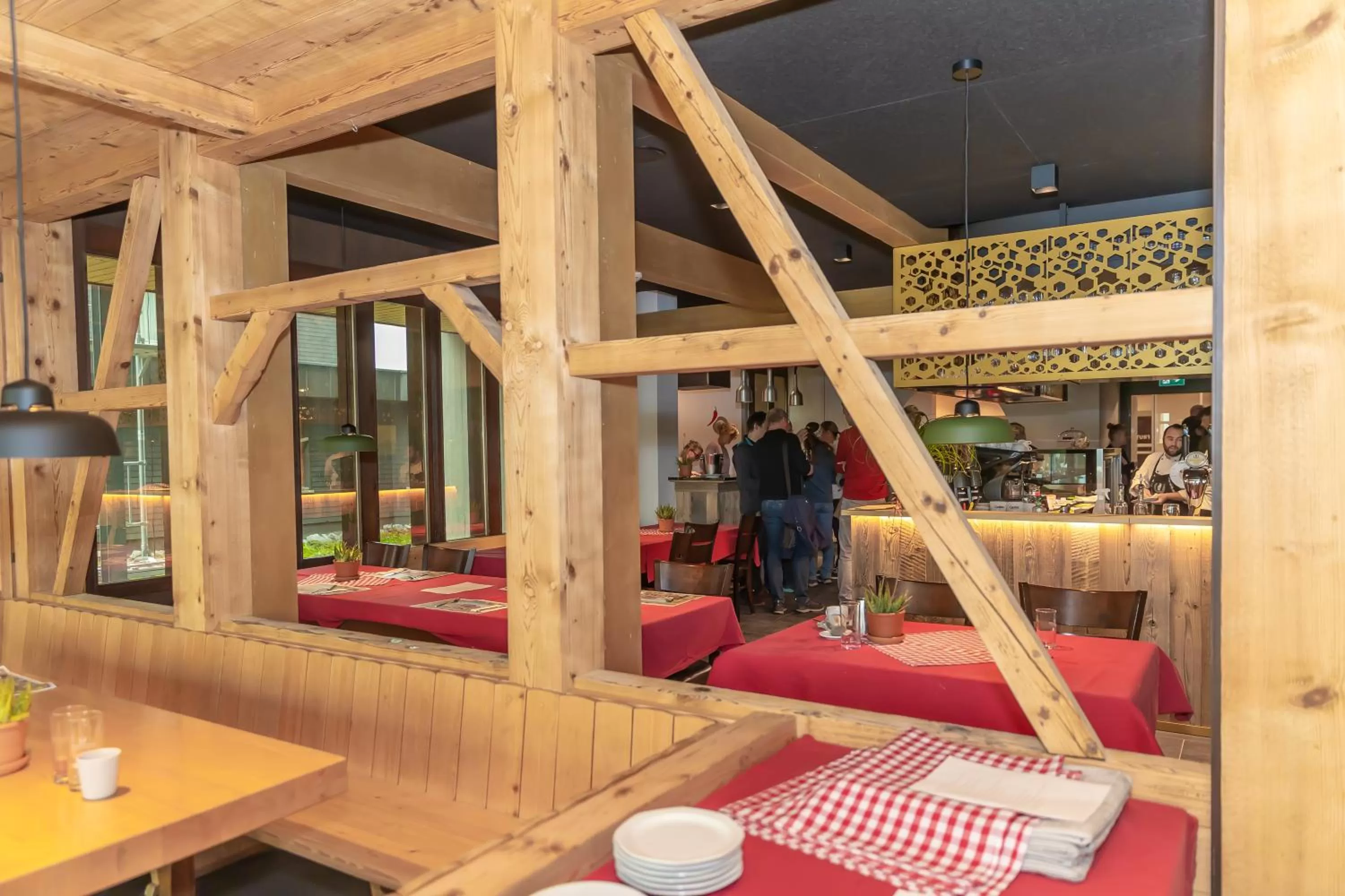 Restaurant/places to eat in Frutt Living