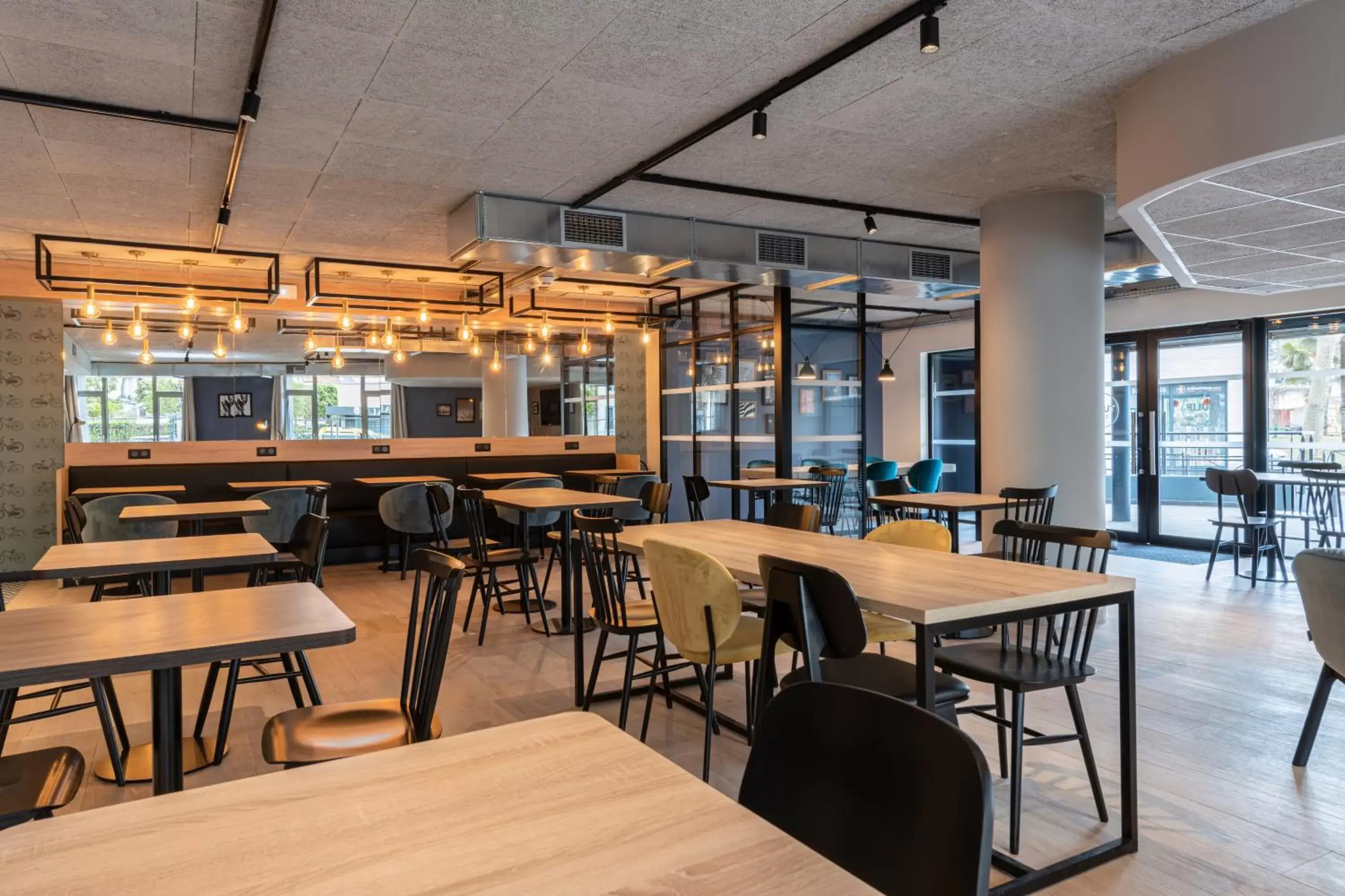 Lounge or bar in Tulip Residences Joinville-Le-Pont Lounge or bar in Tulip Residences Joinville-Le-Pont