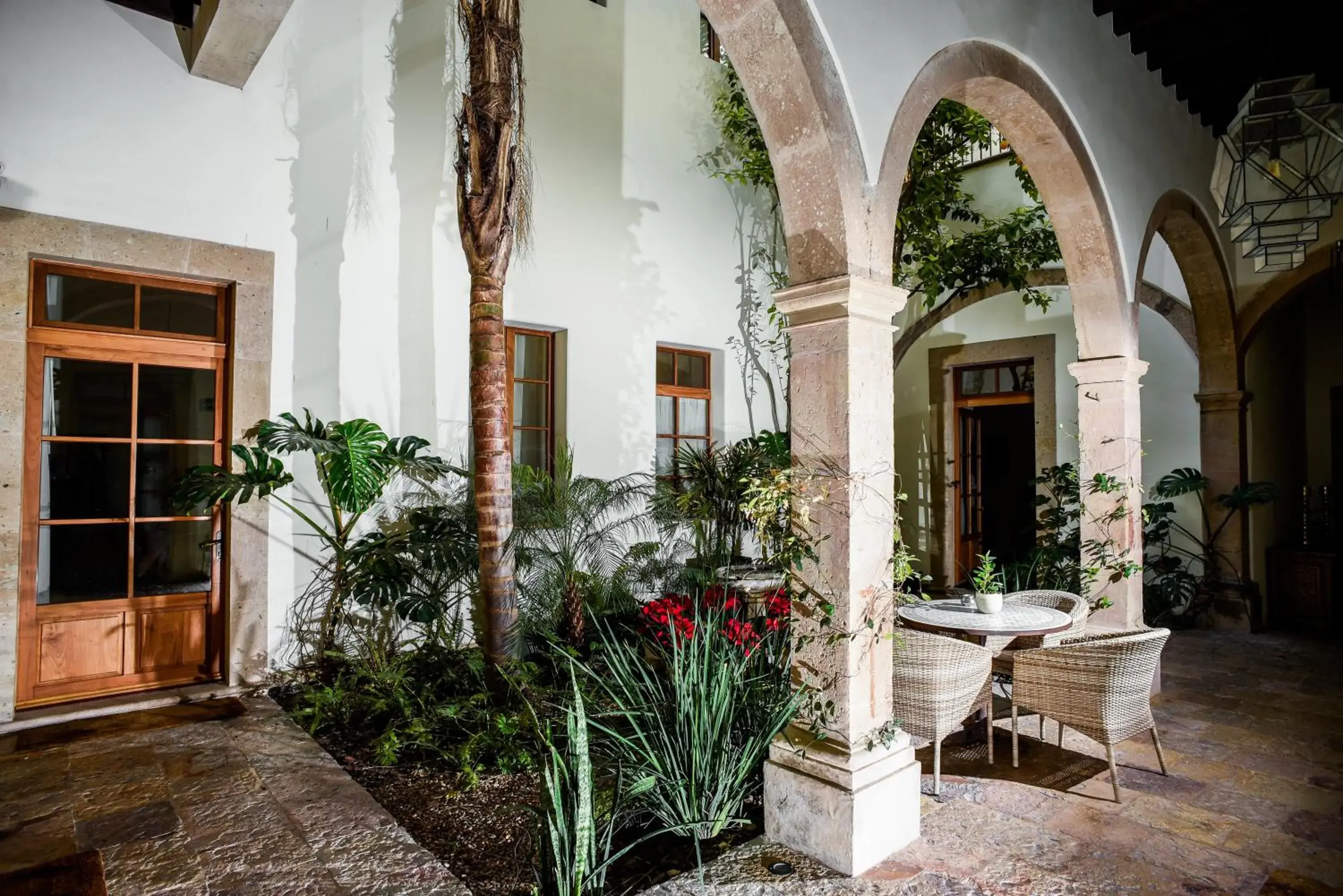 Patio in HOTEL CASA BLANCA 7