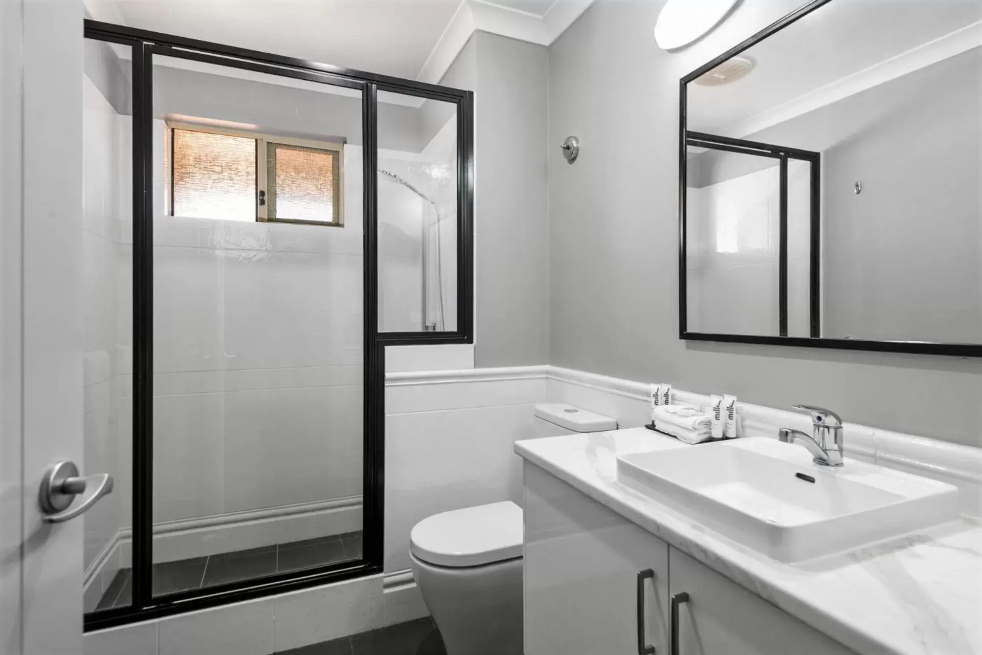 Bathroom in Quest Yelverton Kalgoorlie