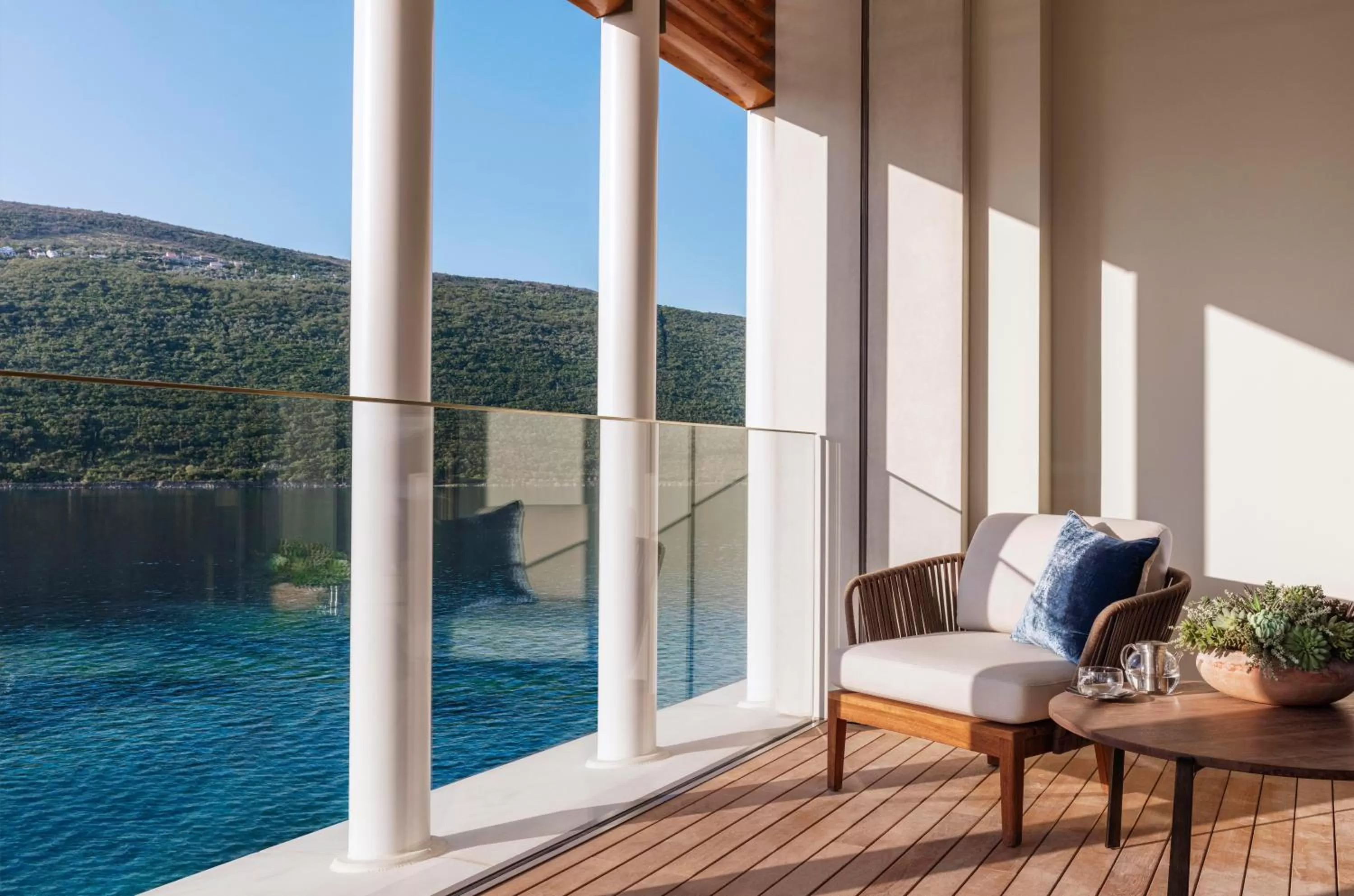 Photo of the whole room in One&Only Portonovi