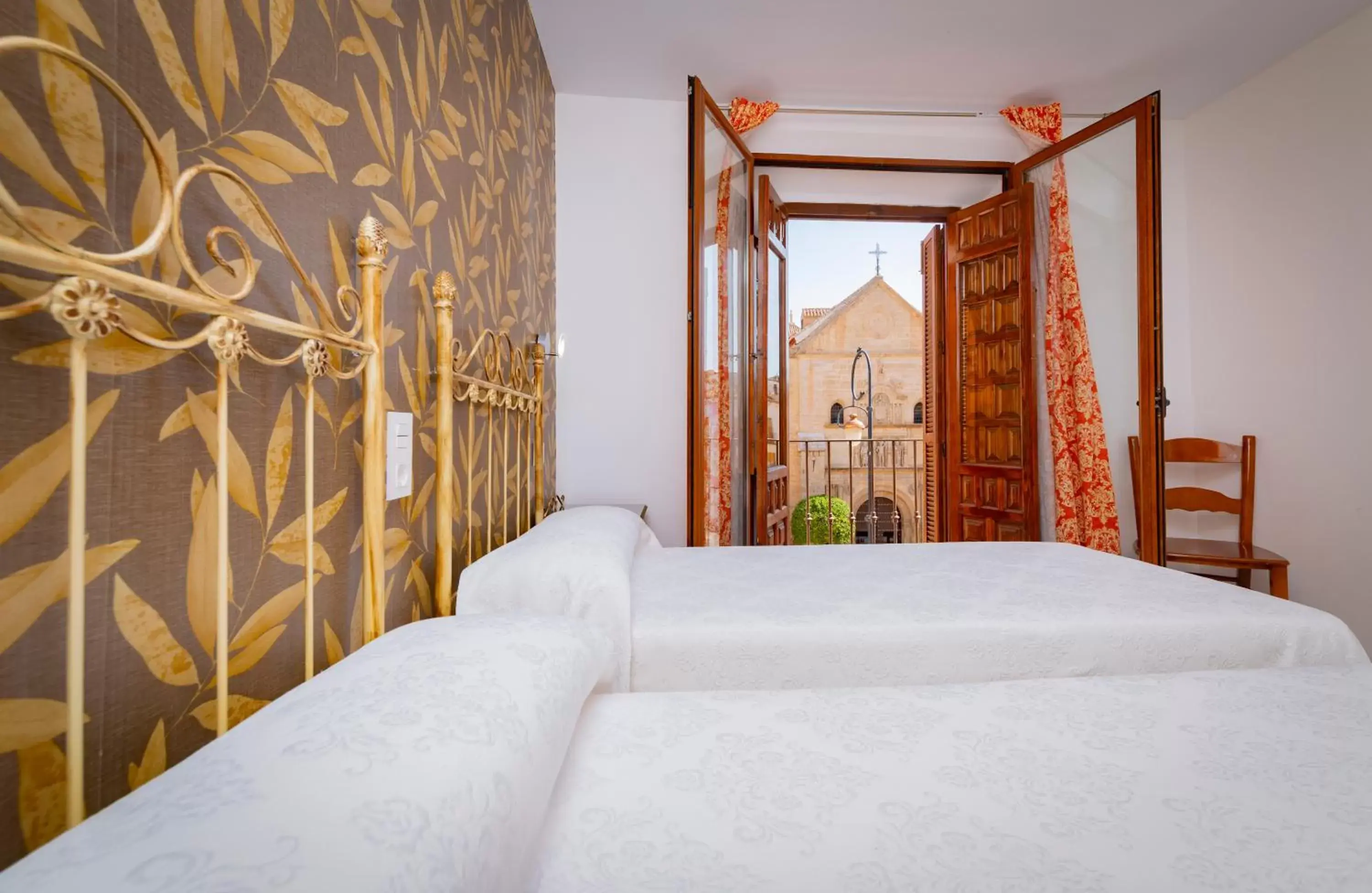 Property building, Bed in Hotel Manzanito