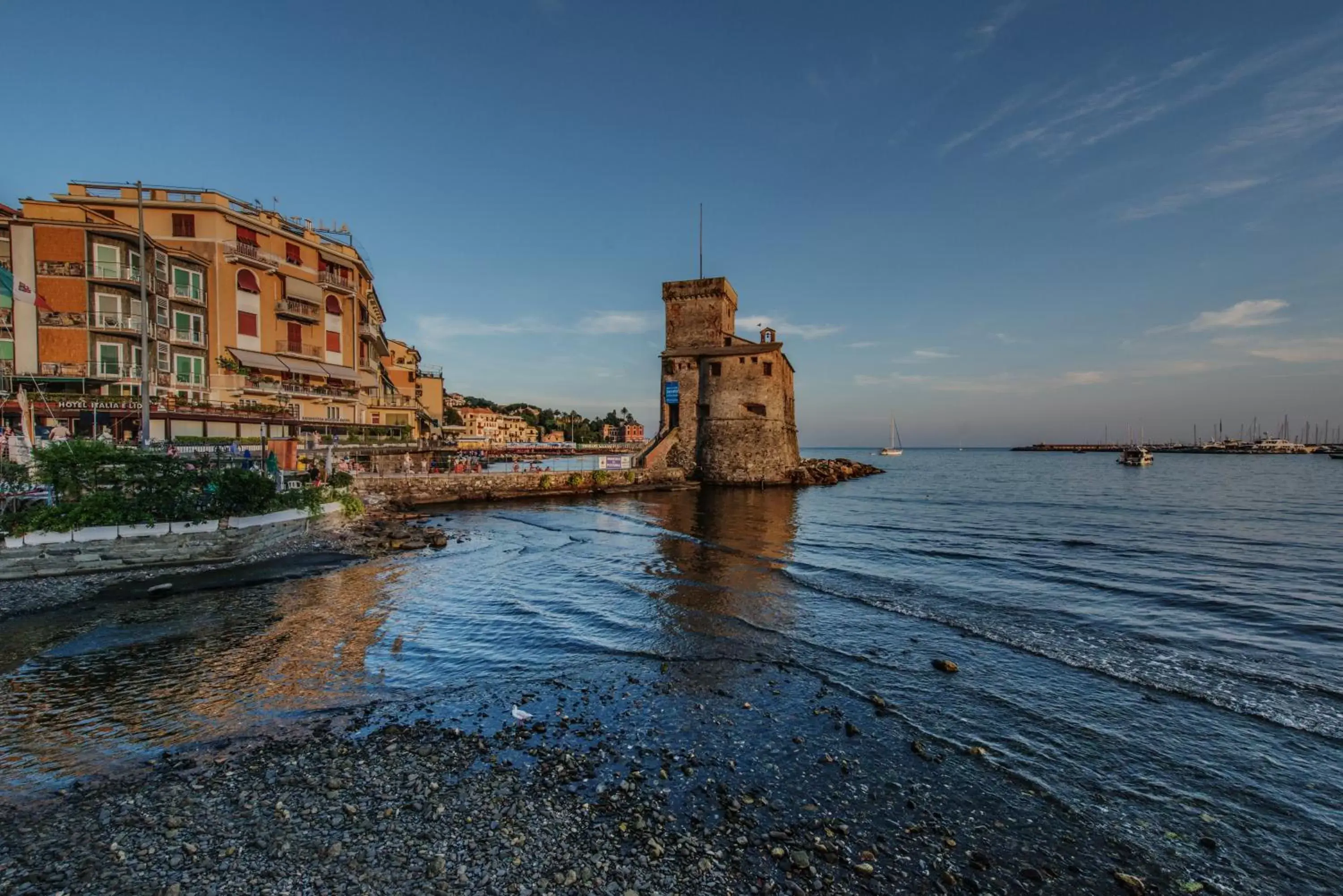Property building in Hotel Italia e Lido Rapallo Property building in Hotel Italia e Lido Rapallo
