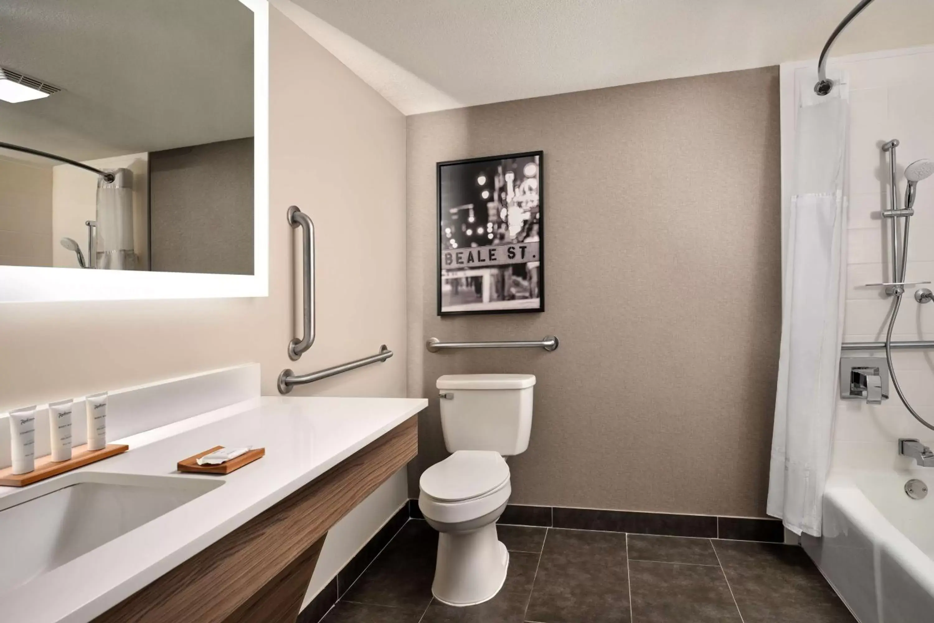 Toilet, Bathroom in Radisson Hotel West Memphis