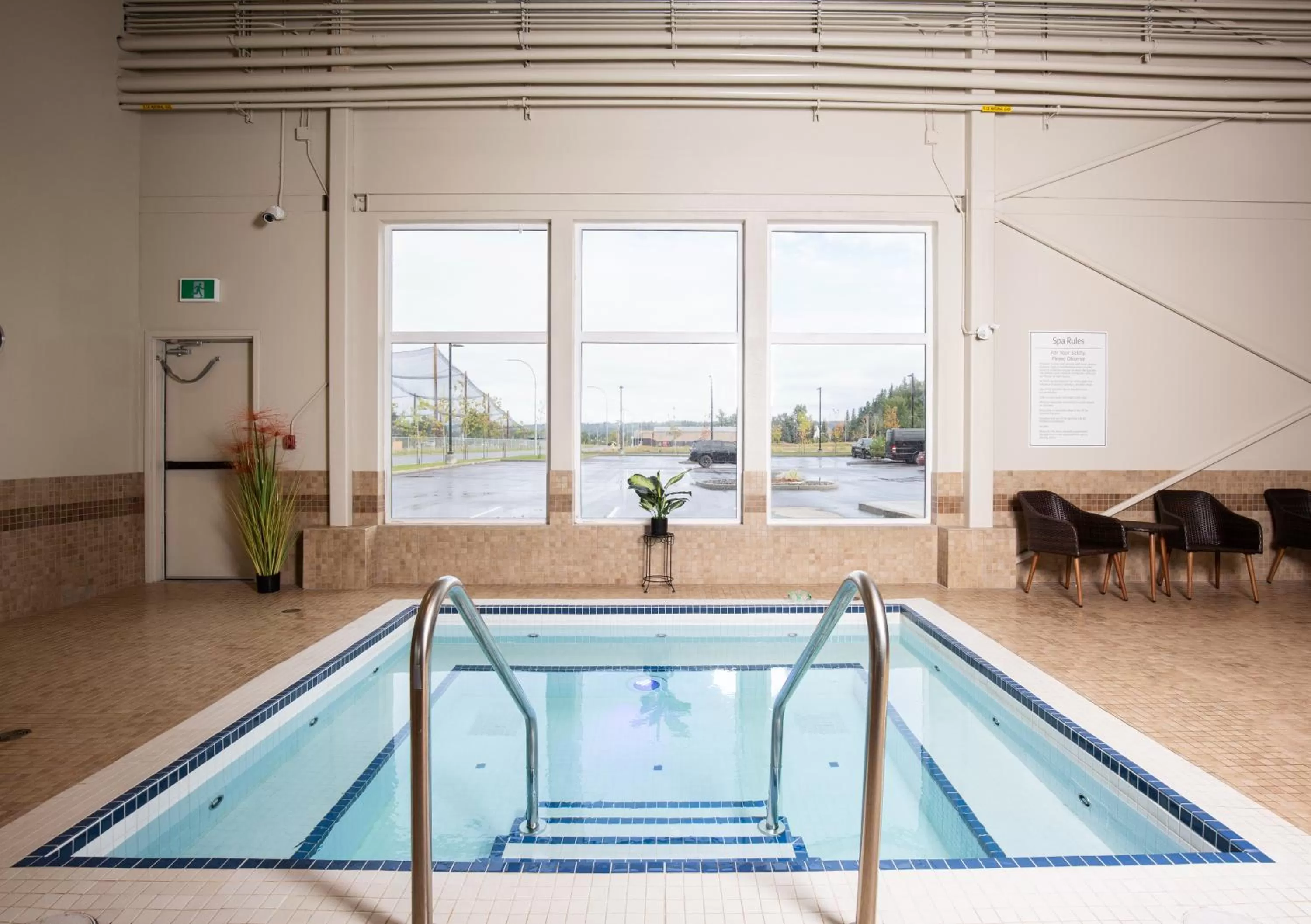 Hot Tub in Pomeroy Inn & Suites Prince George
