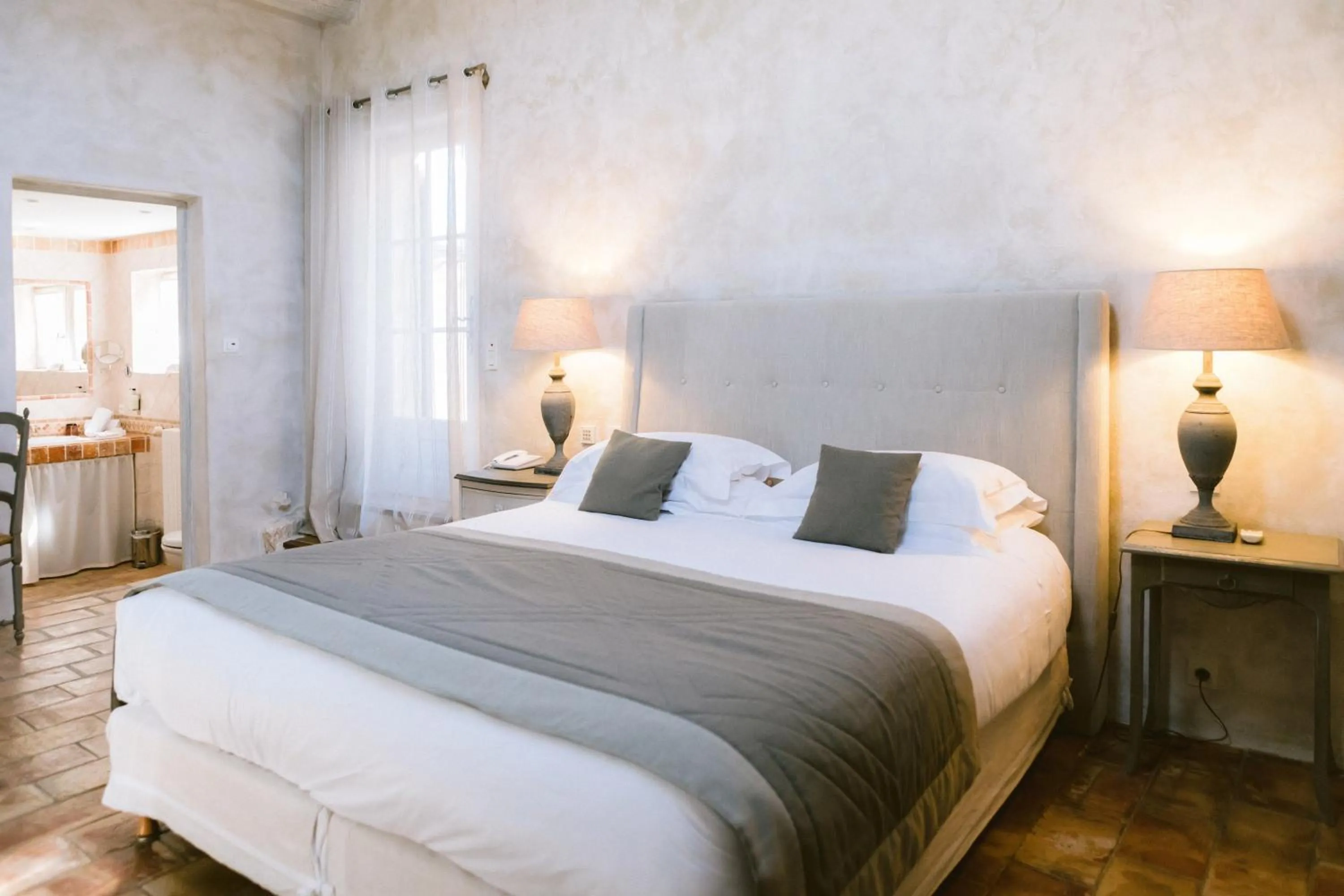 Property building, Bed in Le Mas De La Rose - Teritoria