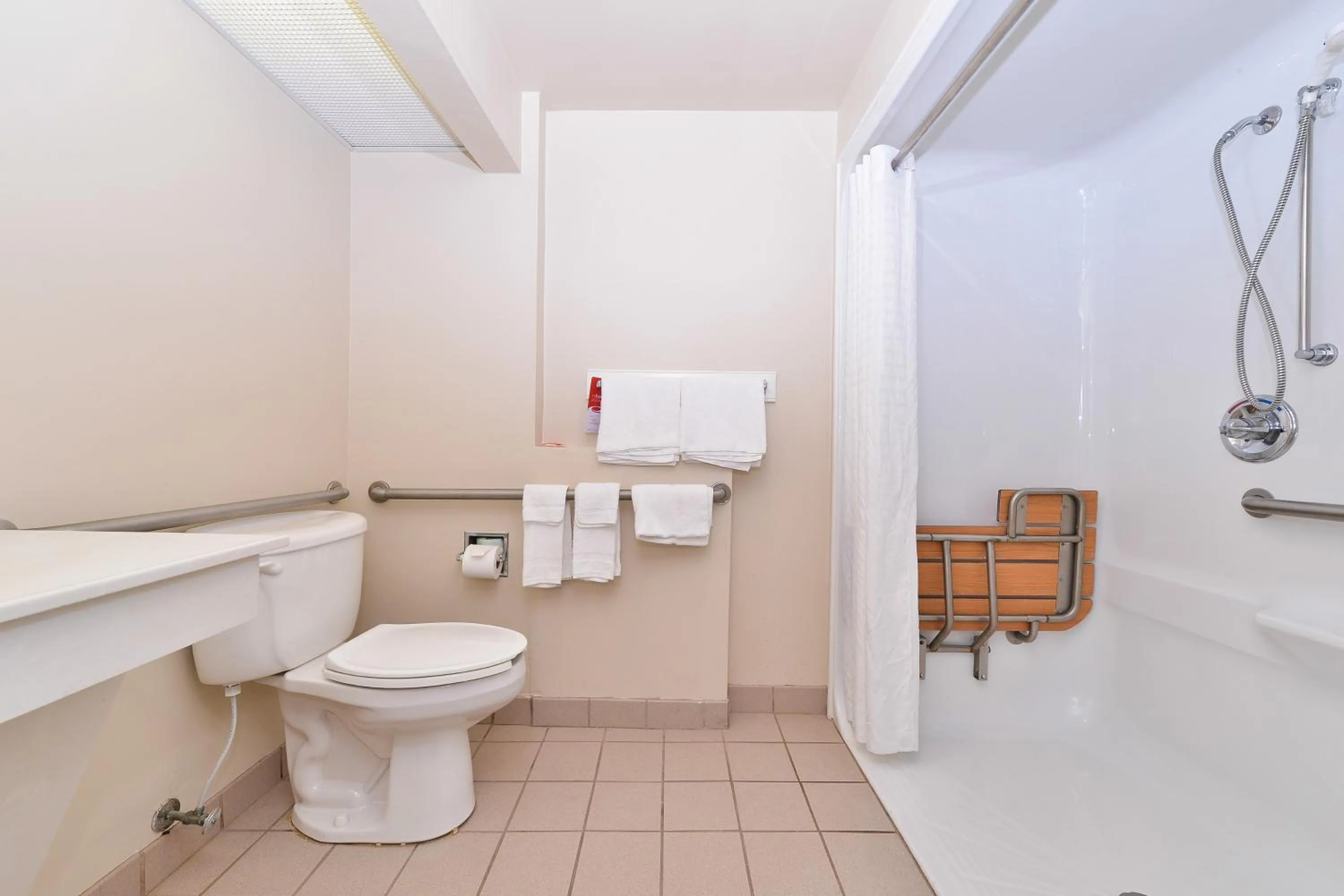 Econo Lodge Inn & Suites Marietta near Dobbins ARB