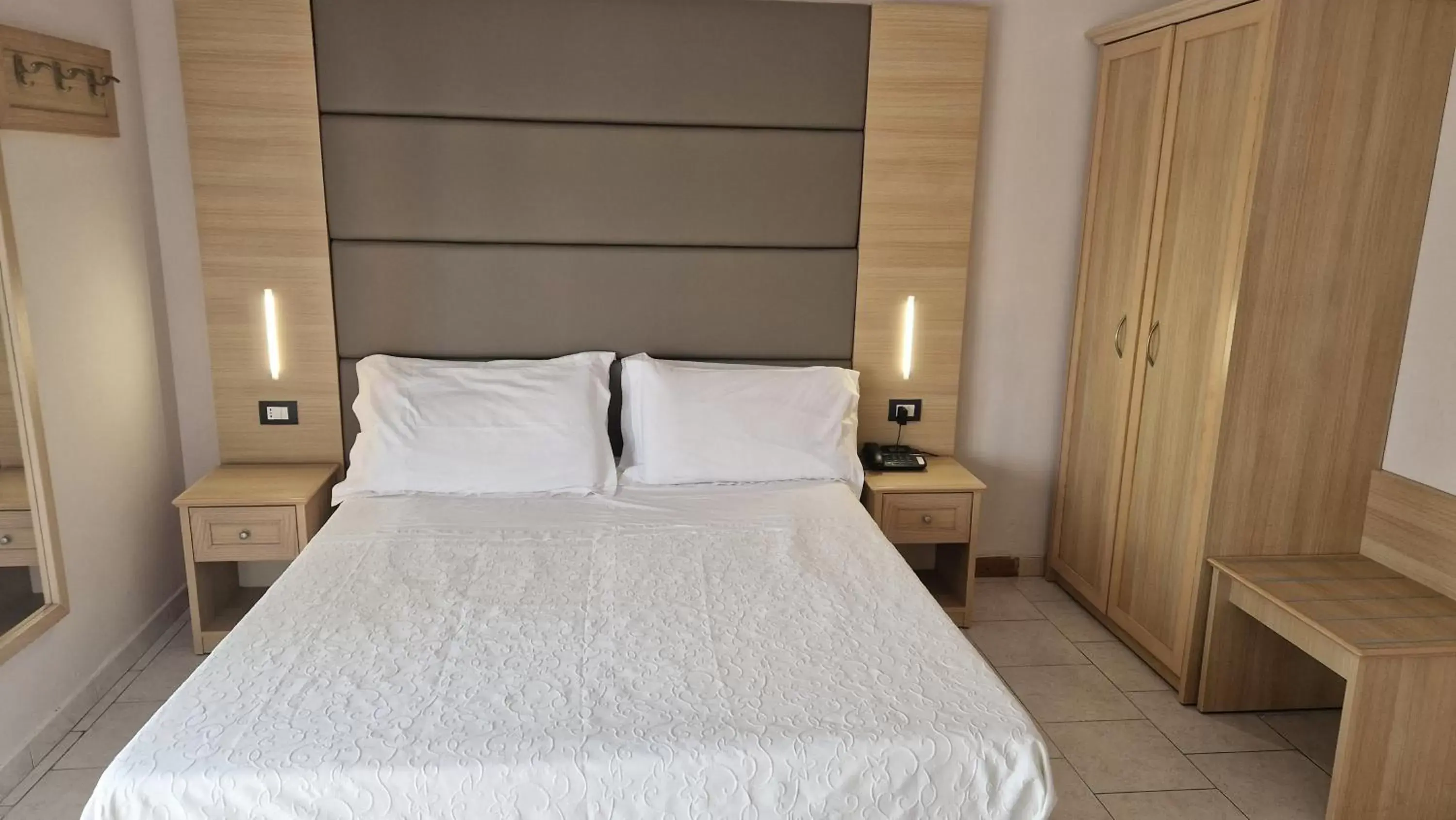 Bed in Hotel Trasimeno Bittarelli