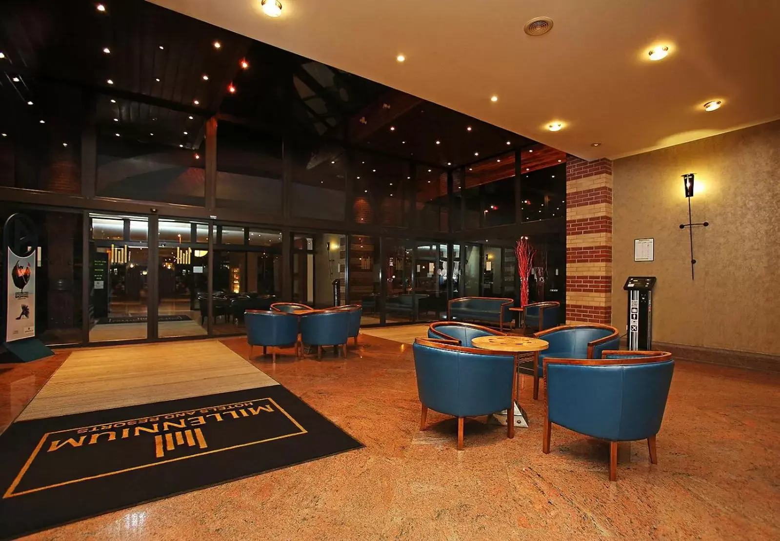 Lobby or reception, Lounge/Bar in Millennium Hotel Paris Charles De Gaulle