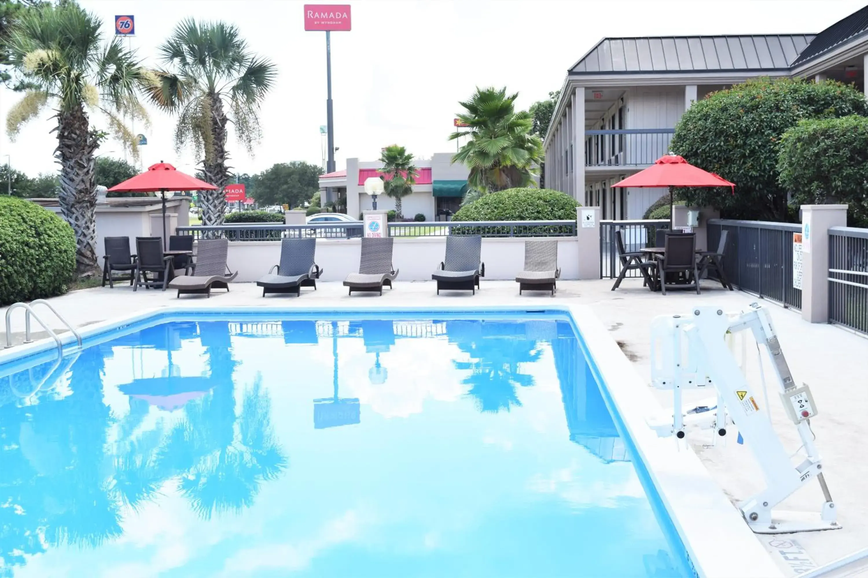 Swimming pool in Ramada by Wyndham Savannah Gateway