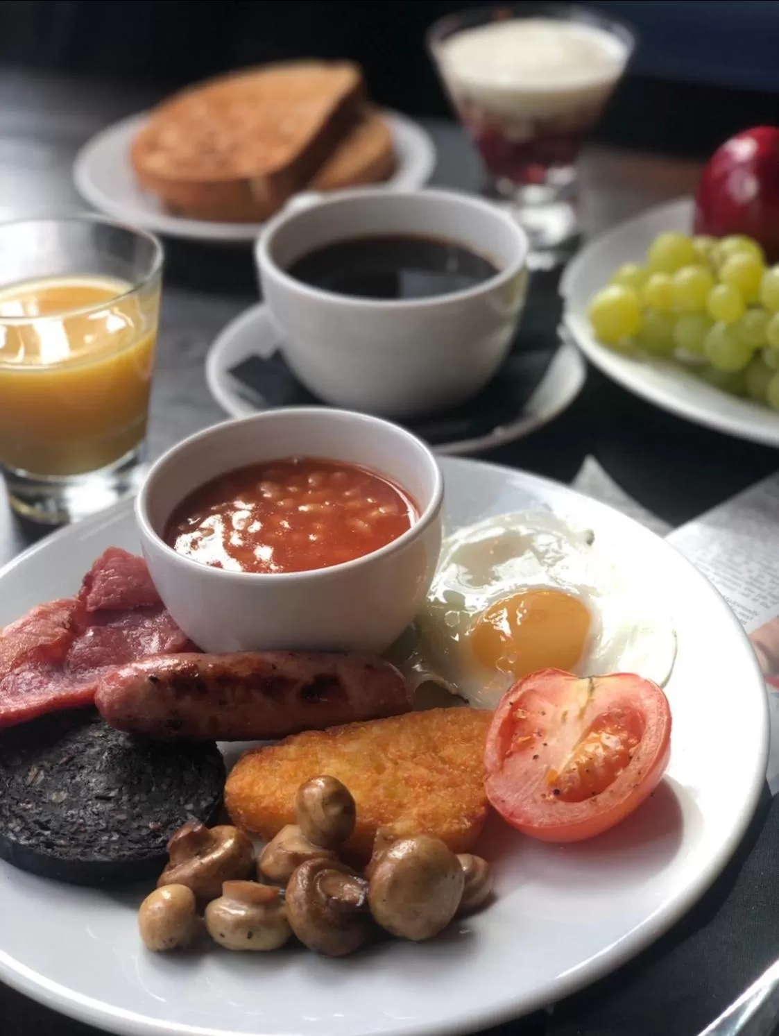 Food and drinks in Sandman Signature London Gatwick Hotel