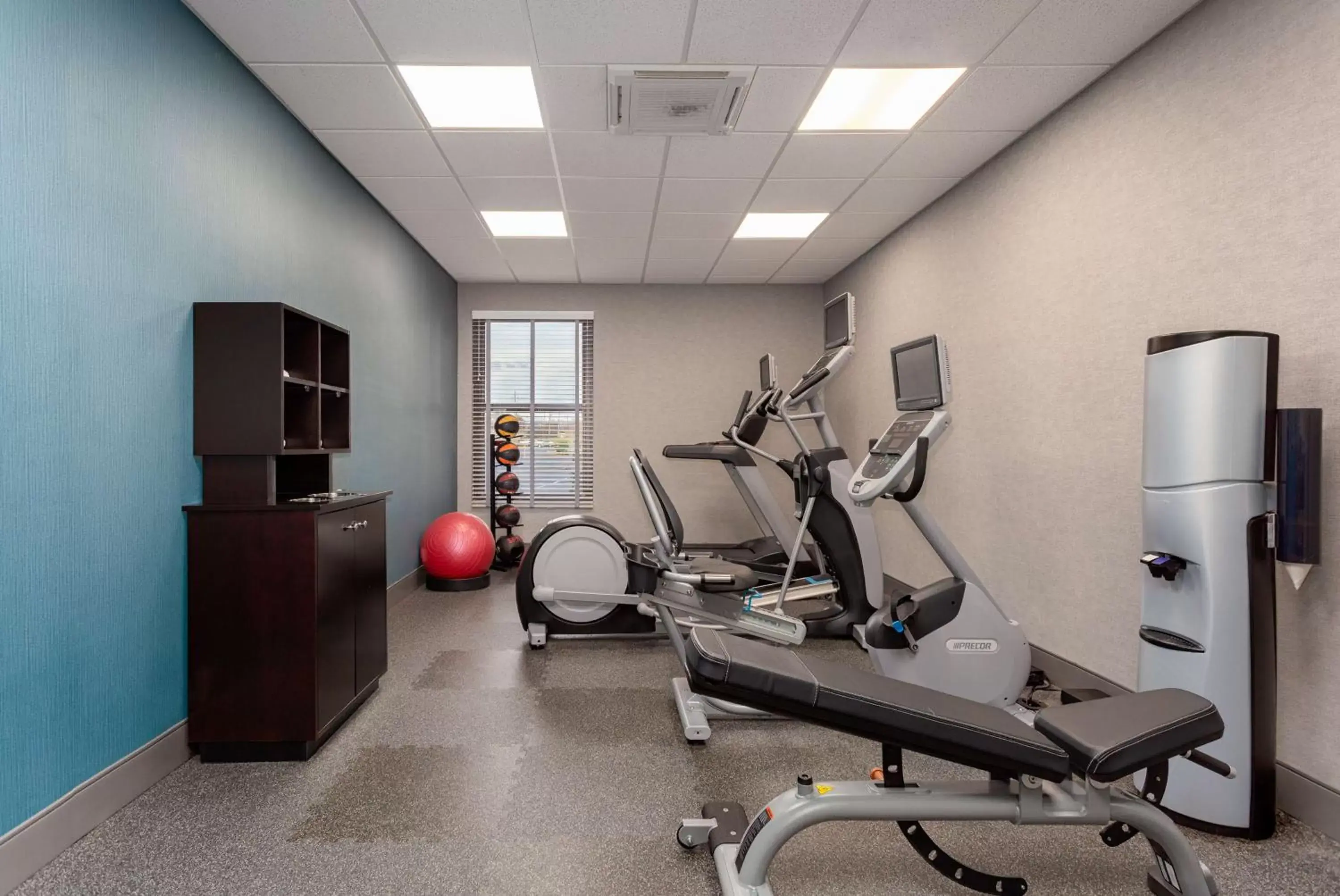 Fitness centre/facilities, Fitness Center/Facilities in Hampton Inn Bristol