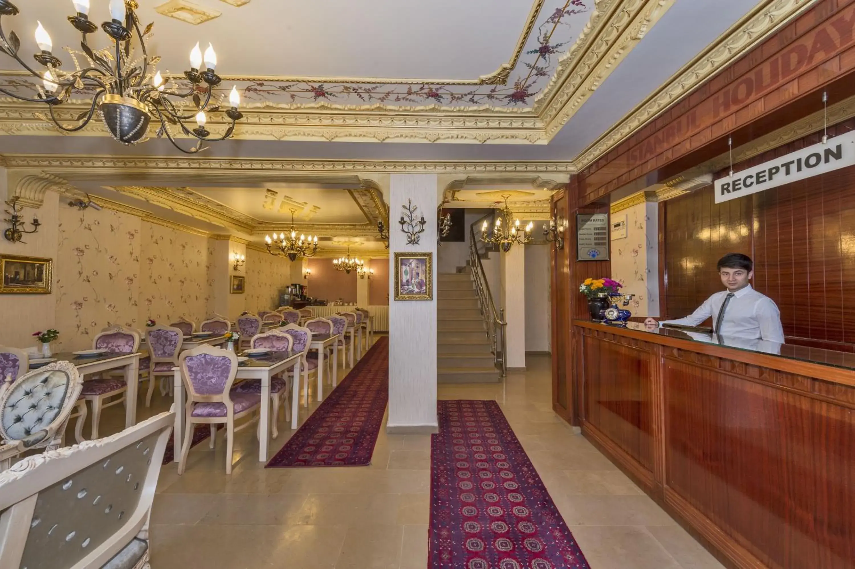 Lobby or reception, Restaurant/Places to Eat in Istanbul Holiday Hotel