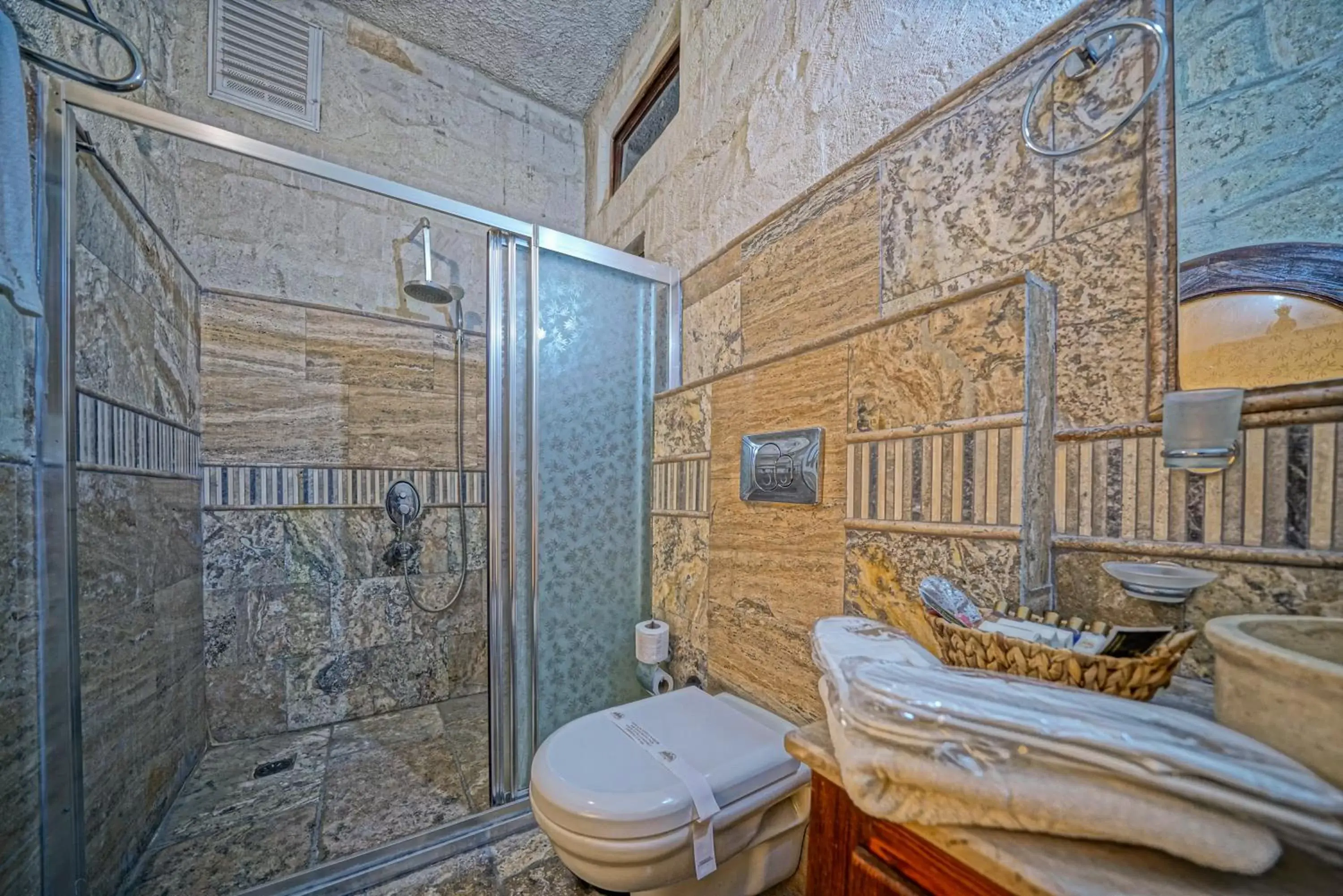 Bathroom in Maccan Cave Hotel