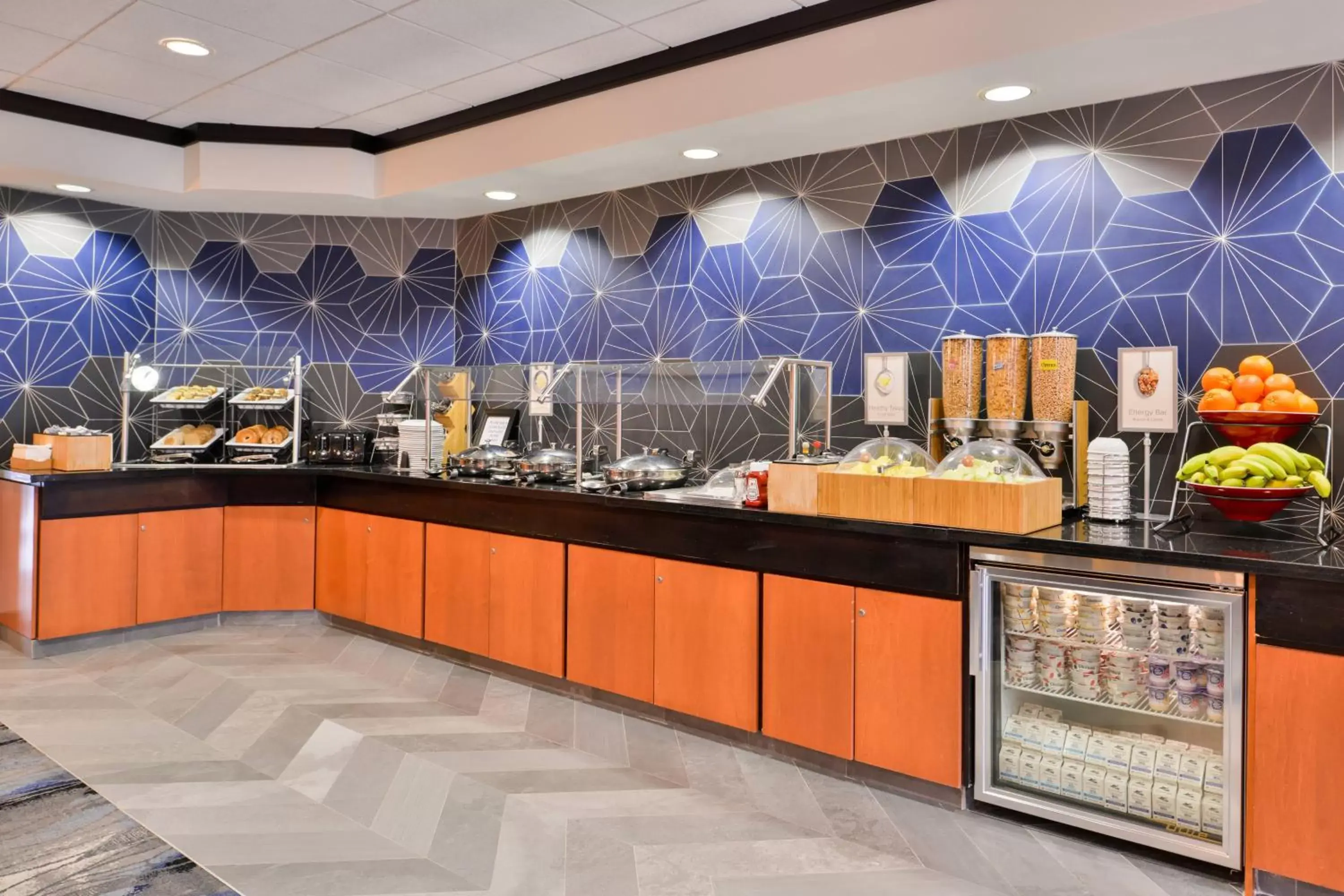 Breakfast, Restaurant/Places to Eat in Fairfield Inn & Suites Raleigh-Durham Airport/Brier Creek