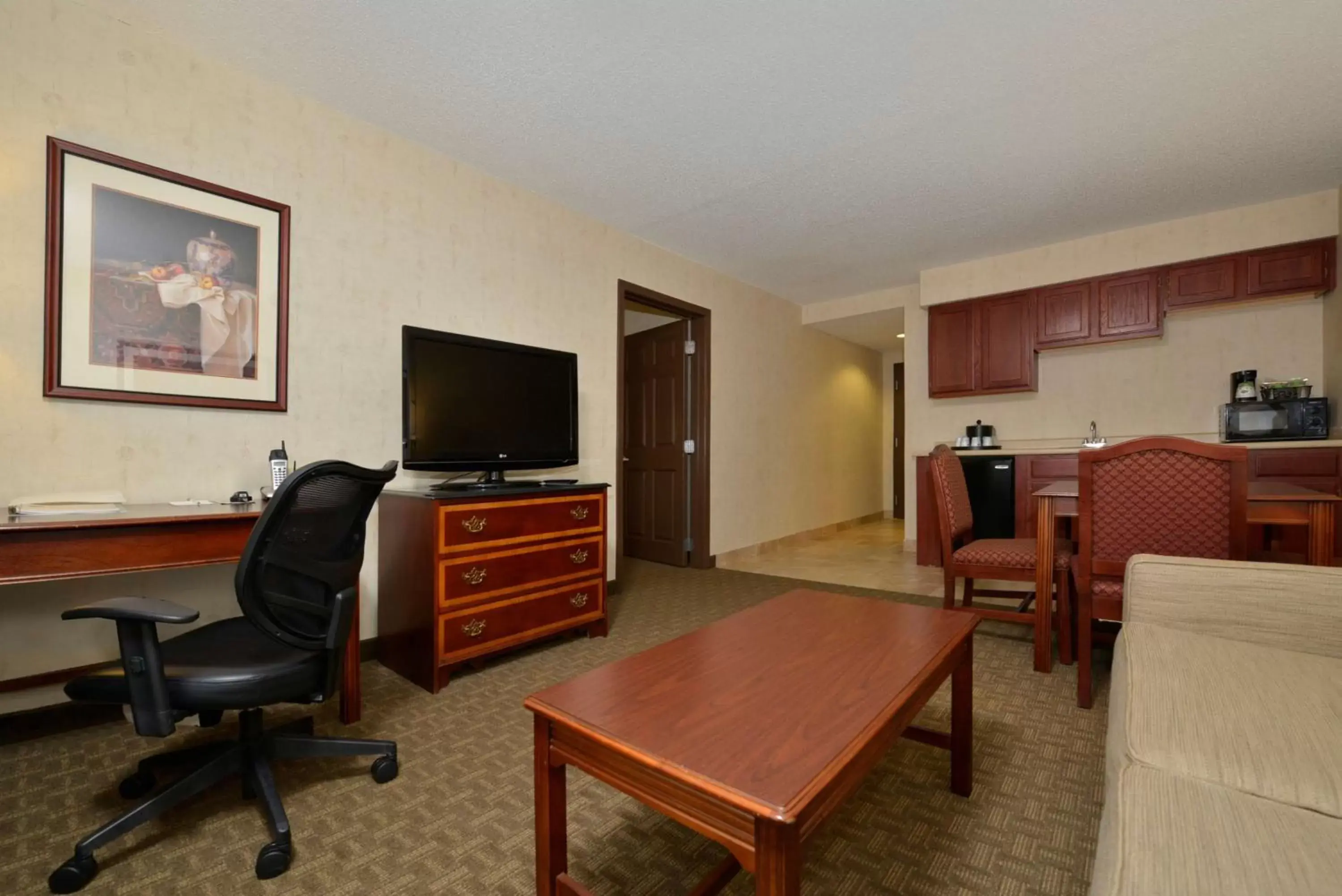 Living room, Seating Area in Hampton Inn East Aurora