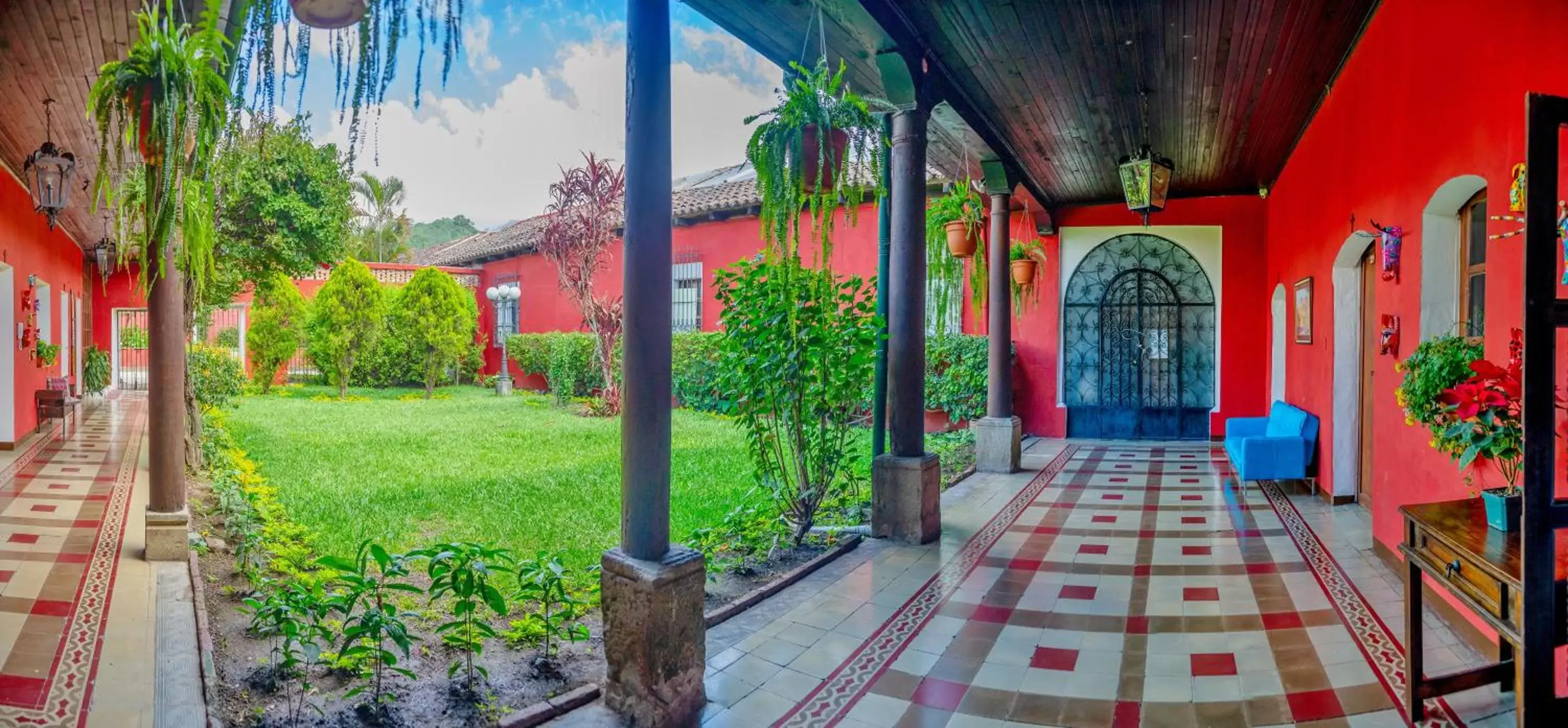 Patio in Hotel Convento Santa Catalina by AHS