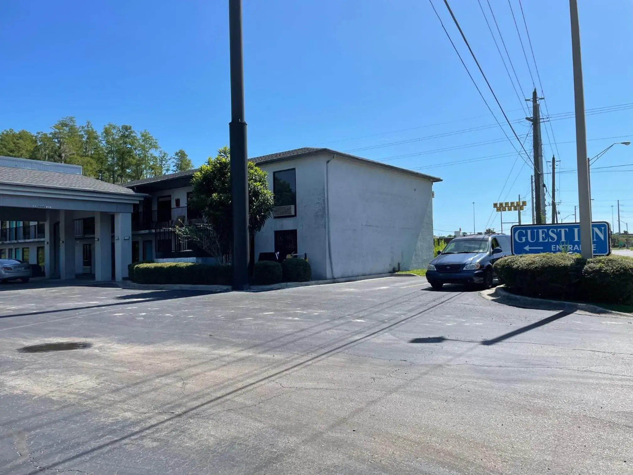 Property Building in Guest Inn Lake City