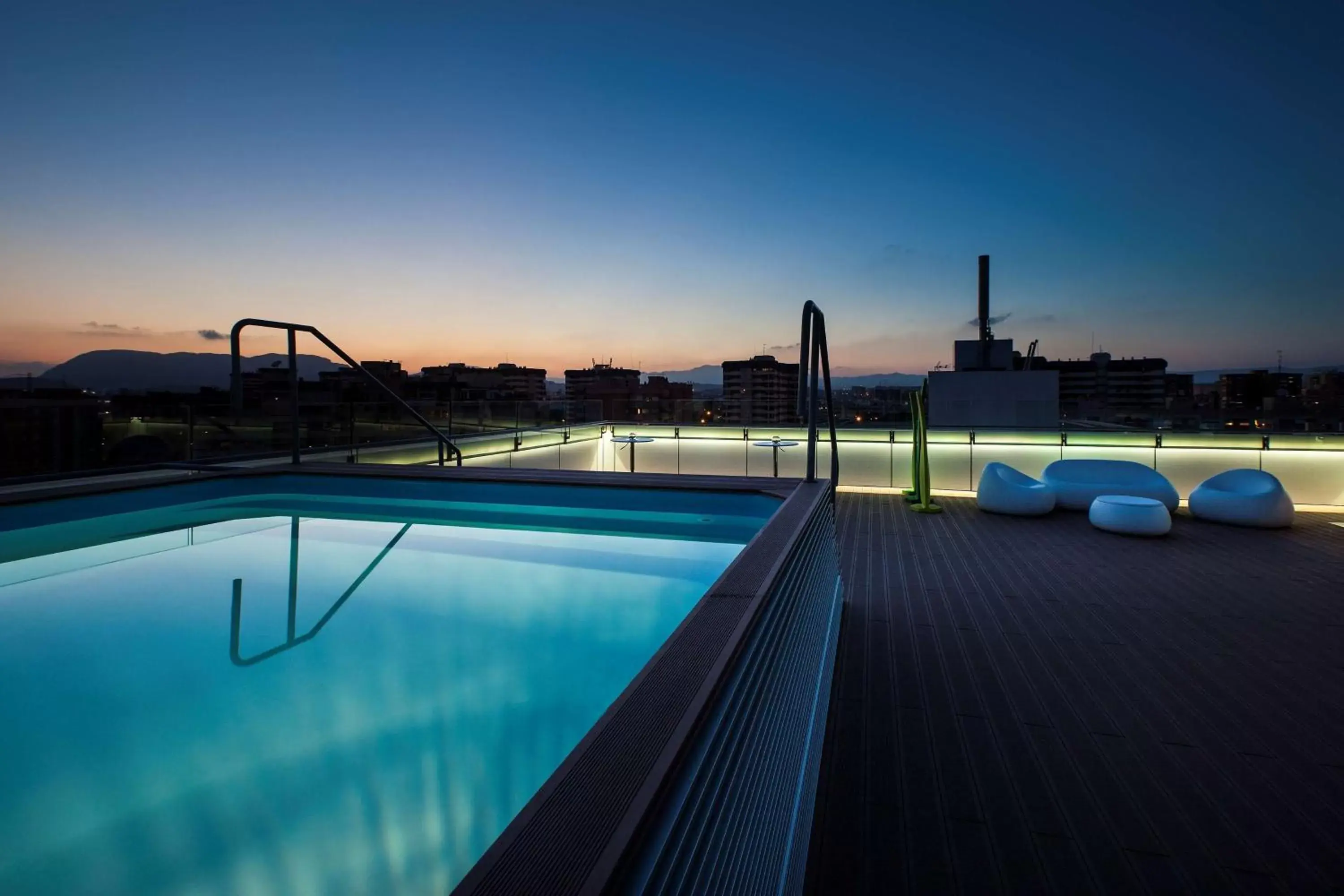 Pool view, Swimming Pool in NH Alicante