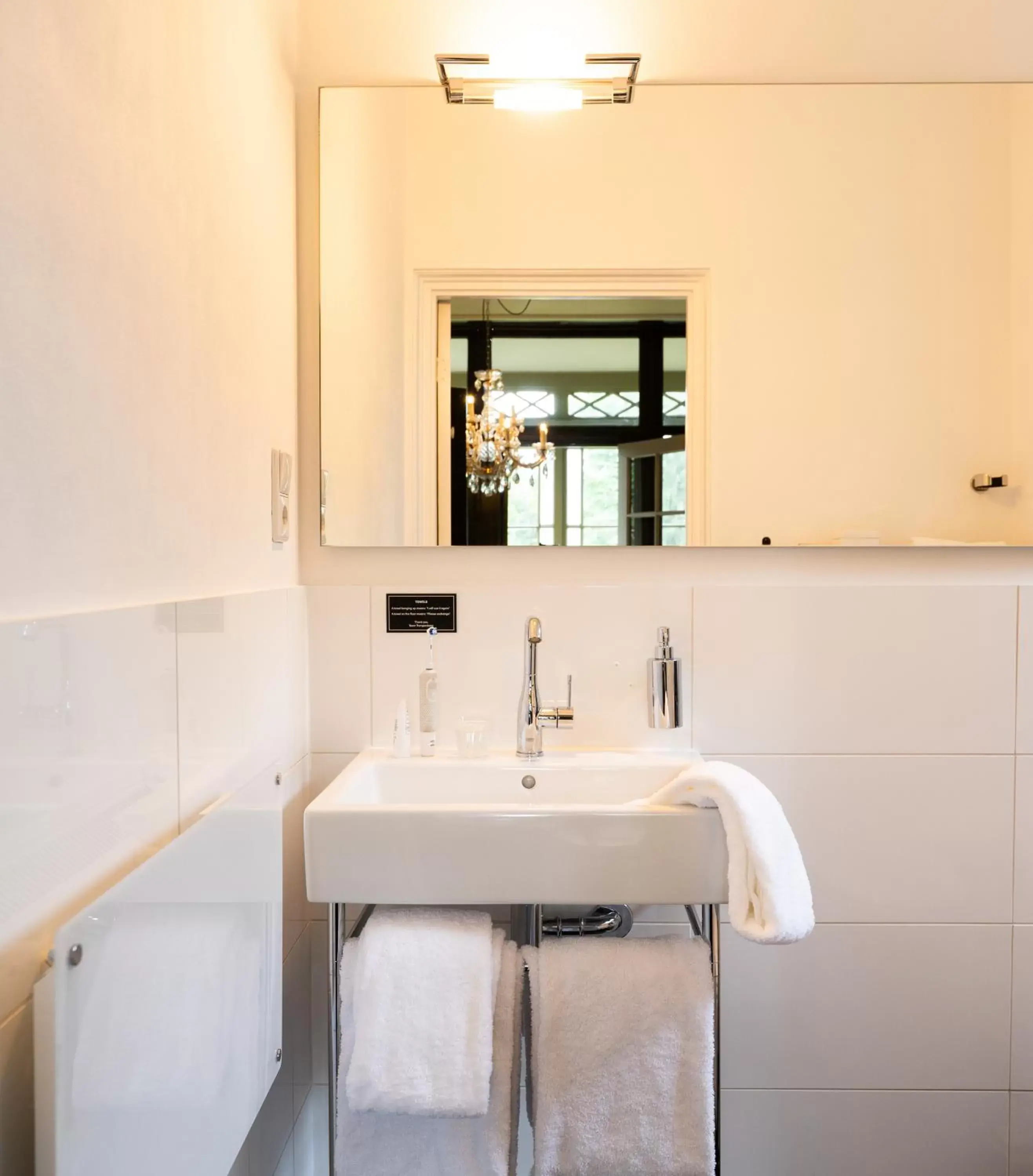 Bathroom in Hotel Villa Trompenberg