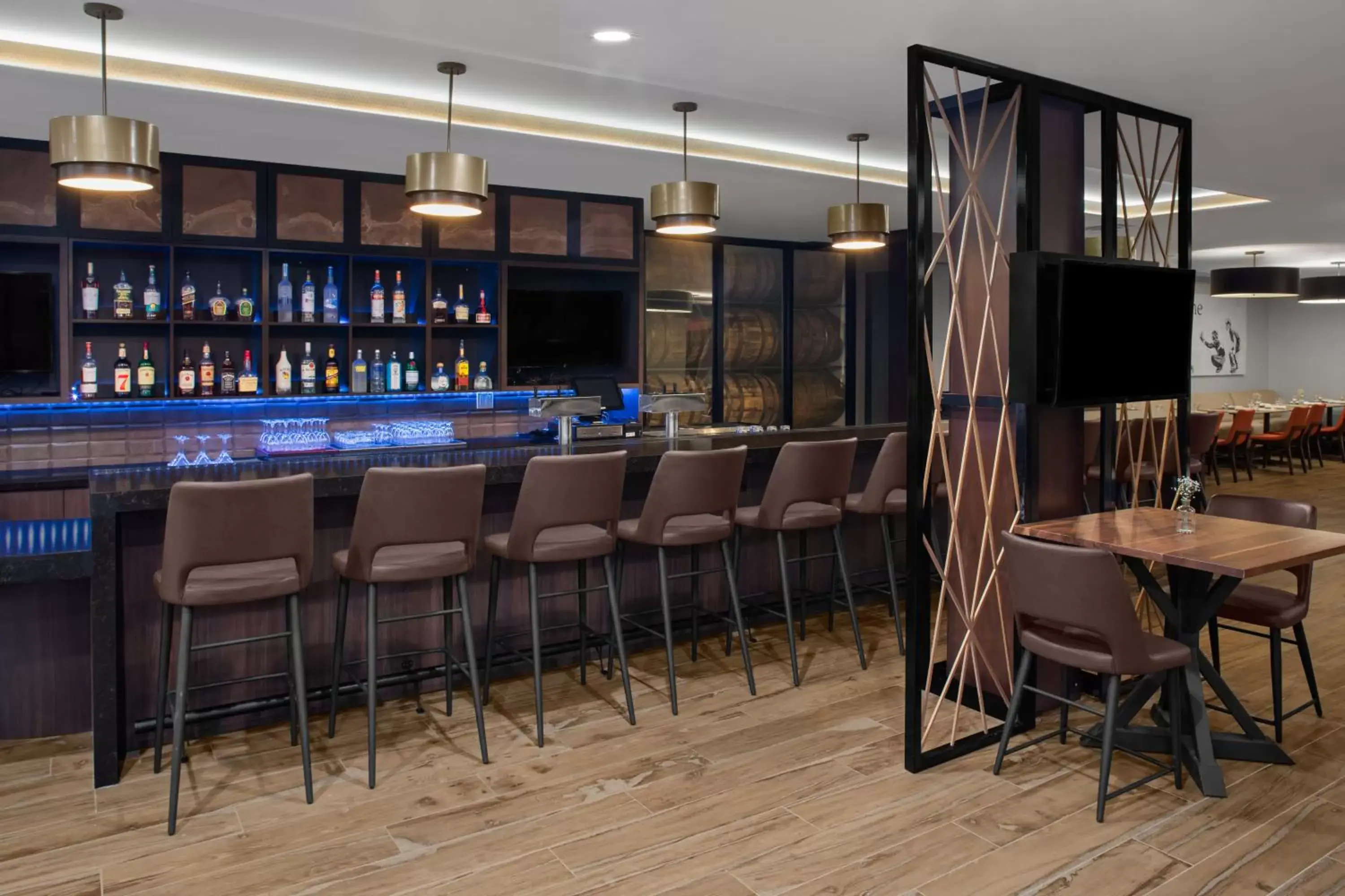 Lounge or bar, Lounge/Bar in Holiday Inn Hasbrouck Heights-Meadowlands, an IHG Hotel