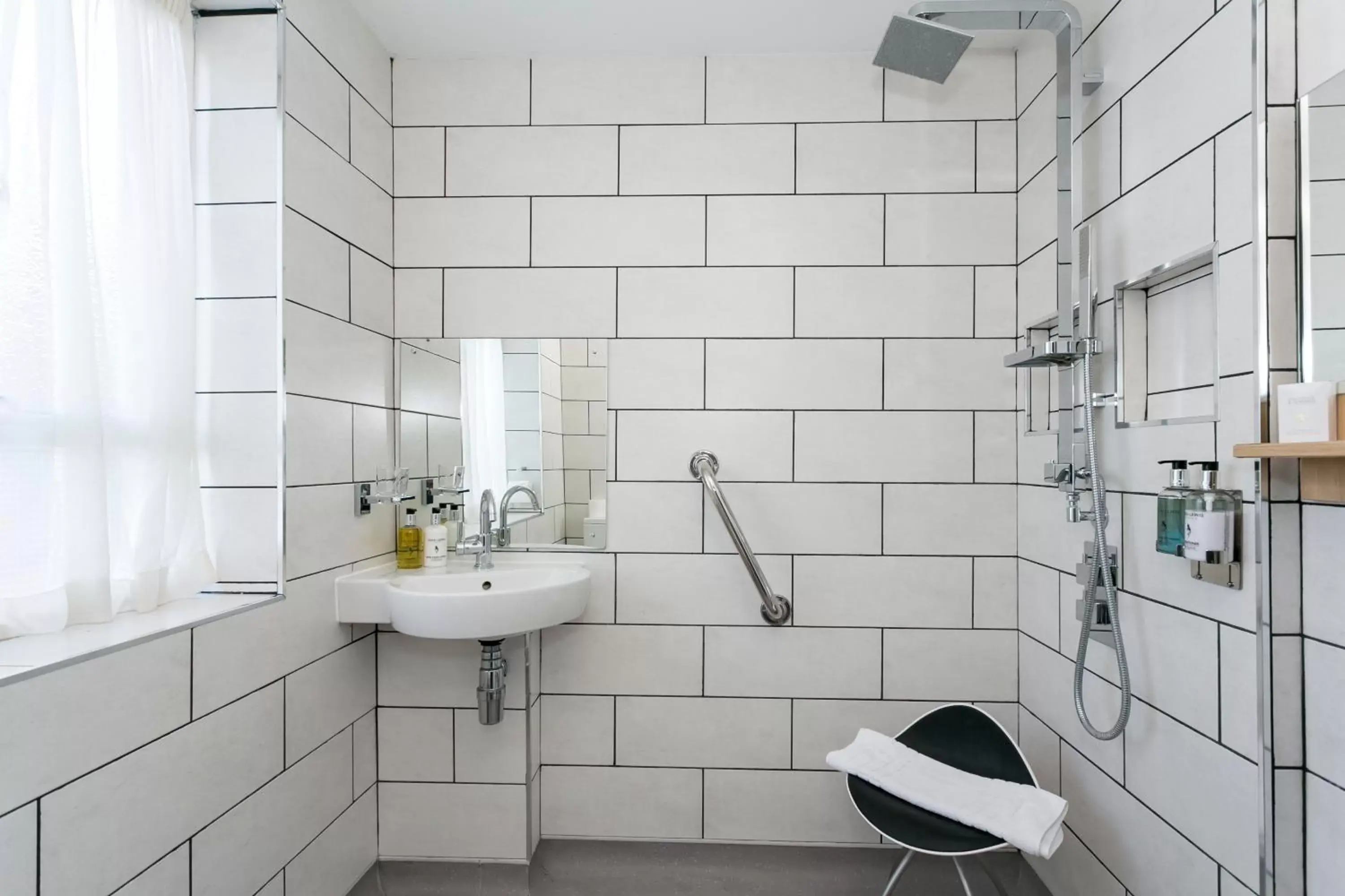 Shower, Bathroom in Deans Place Hotel