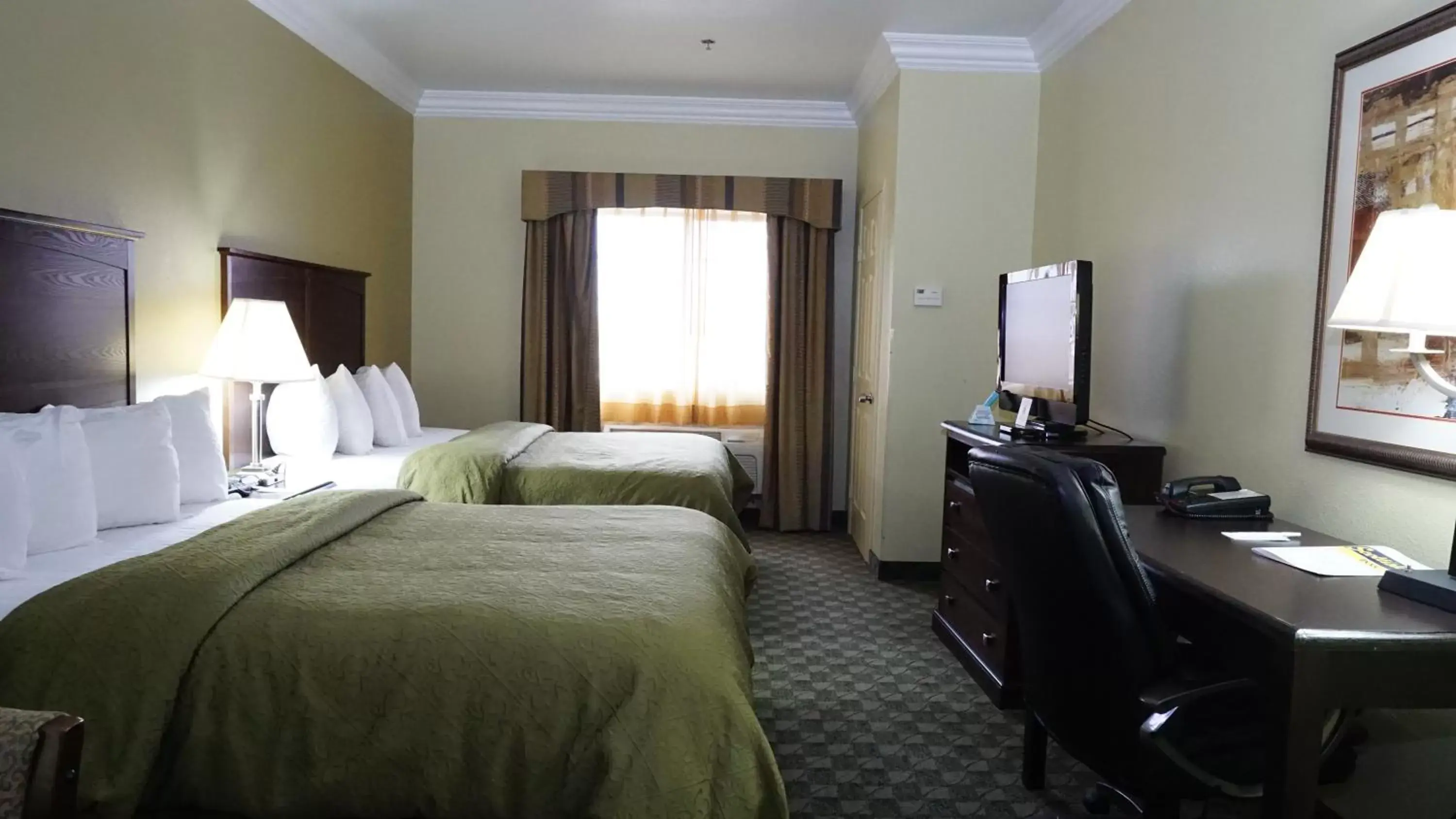 Photo of the whole room, Bed in Scottish Inns - Cresson Photo of the whole room, Bed in Scottish Inns - Cresson