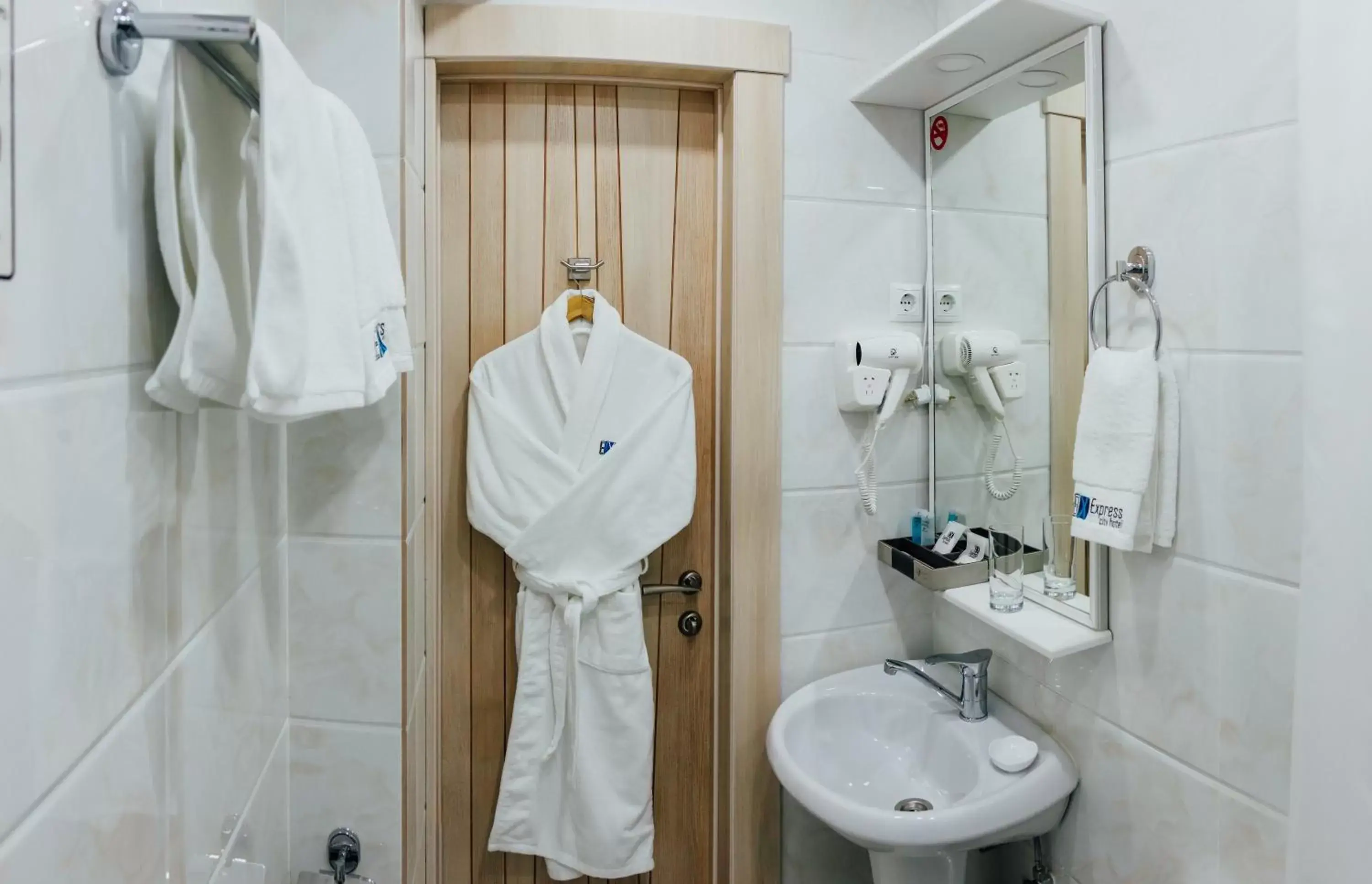 Bathroom in Express City Hotel Bathroom in Express City Hotel