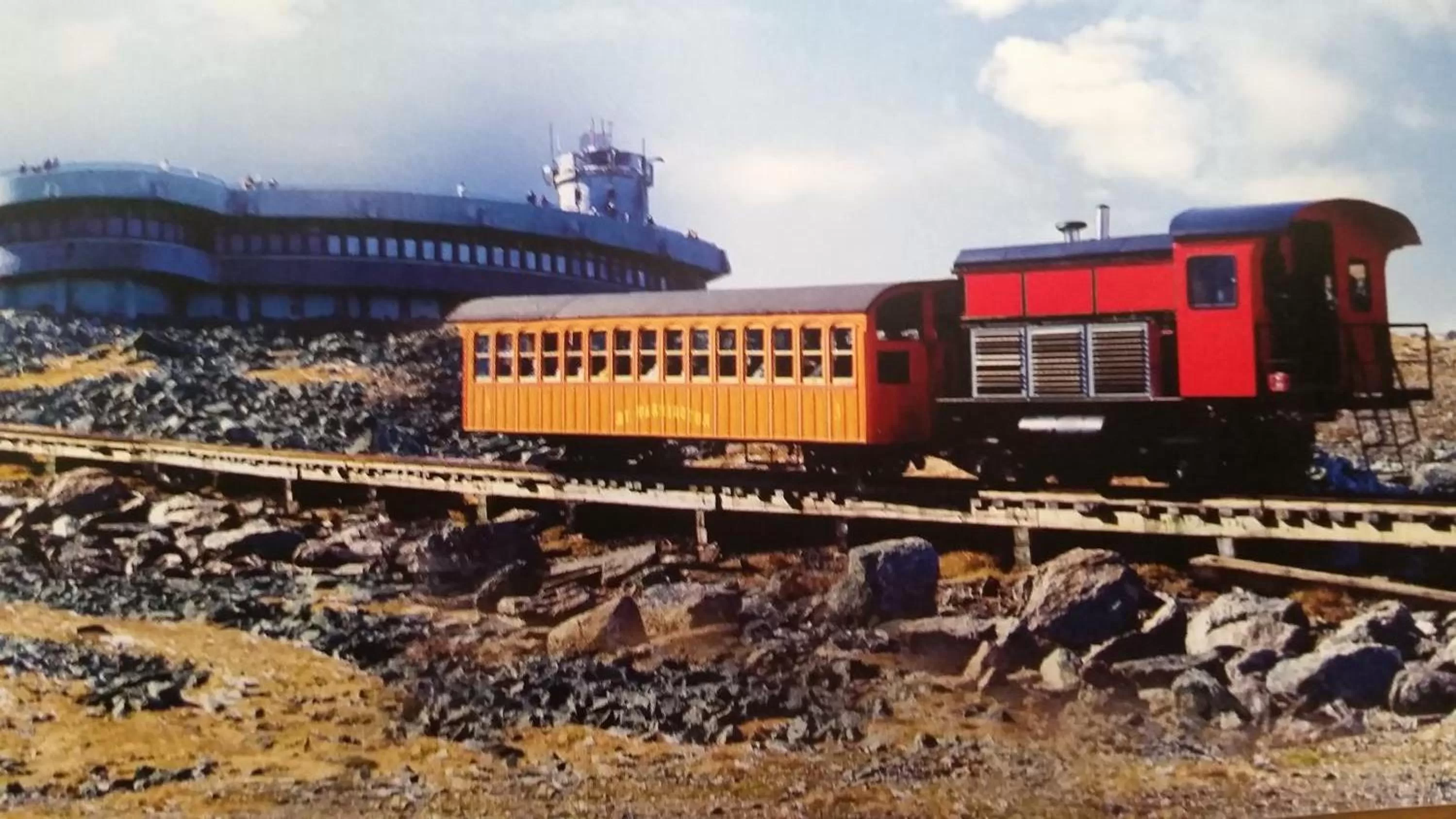 Entertainment in EastGate Inn