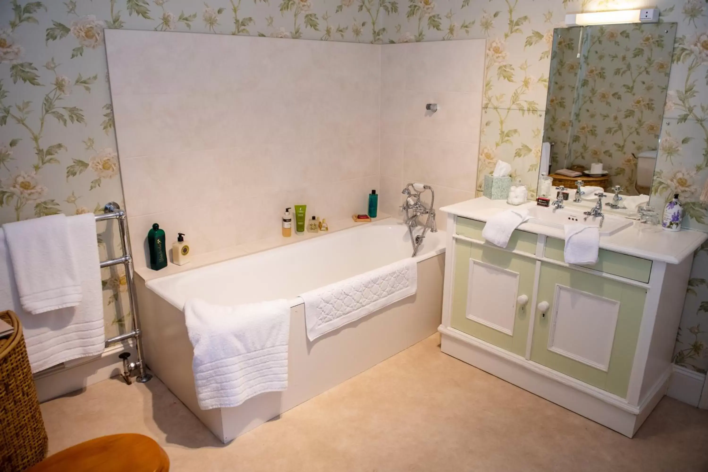 Bathroom in Ballymote Country House