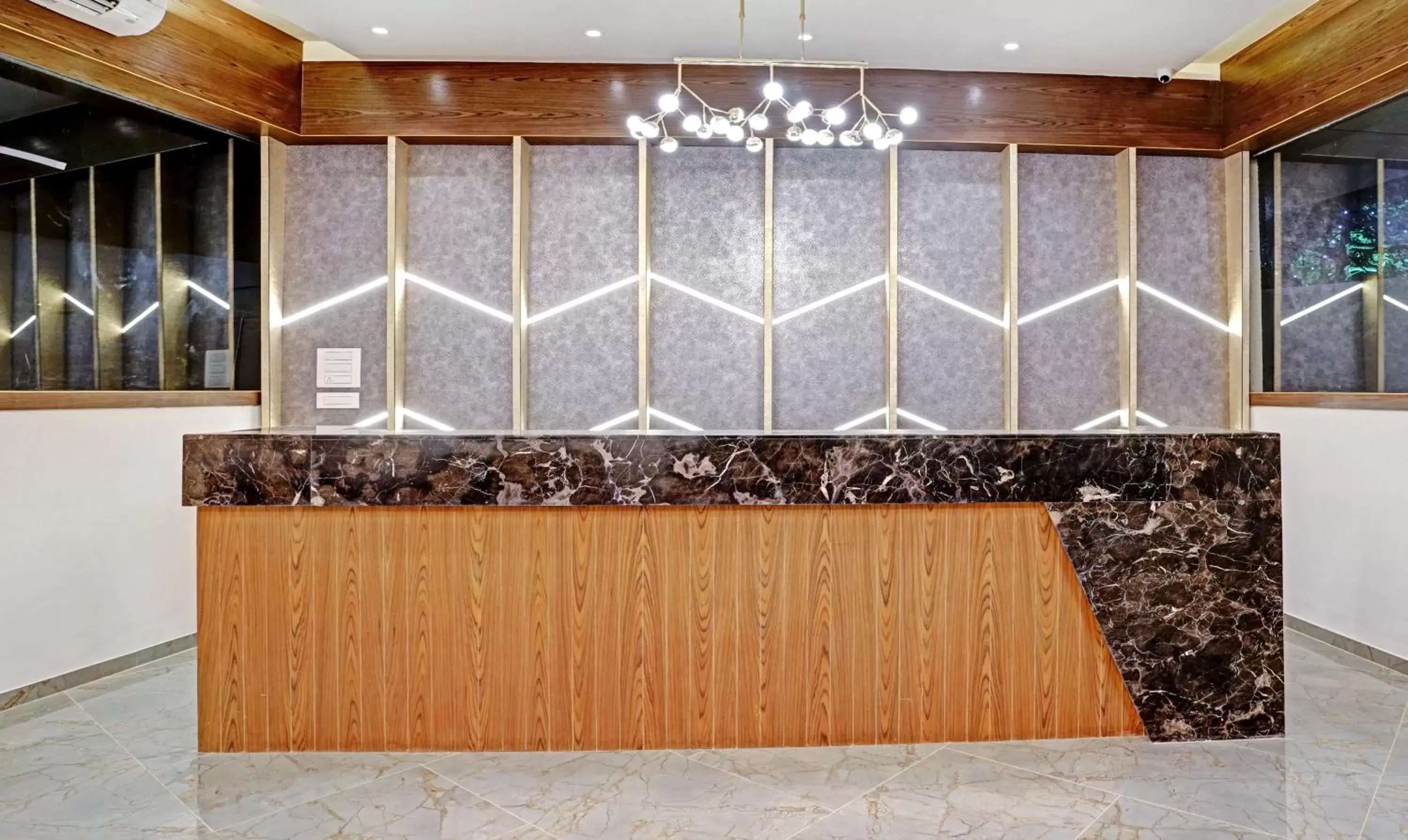 Lobby or reception in Treebo Premium Widlor Boutique Lobby or reception in Treebo Premium Widlor Boutique