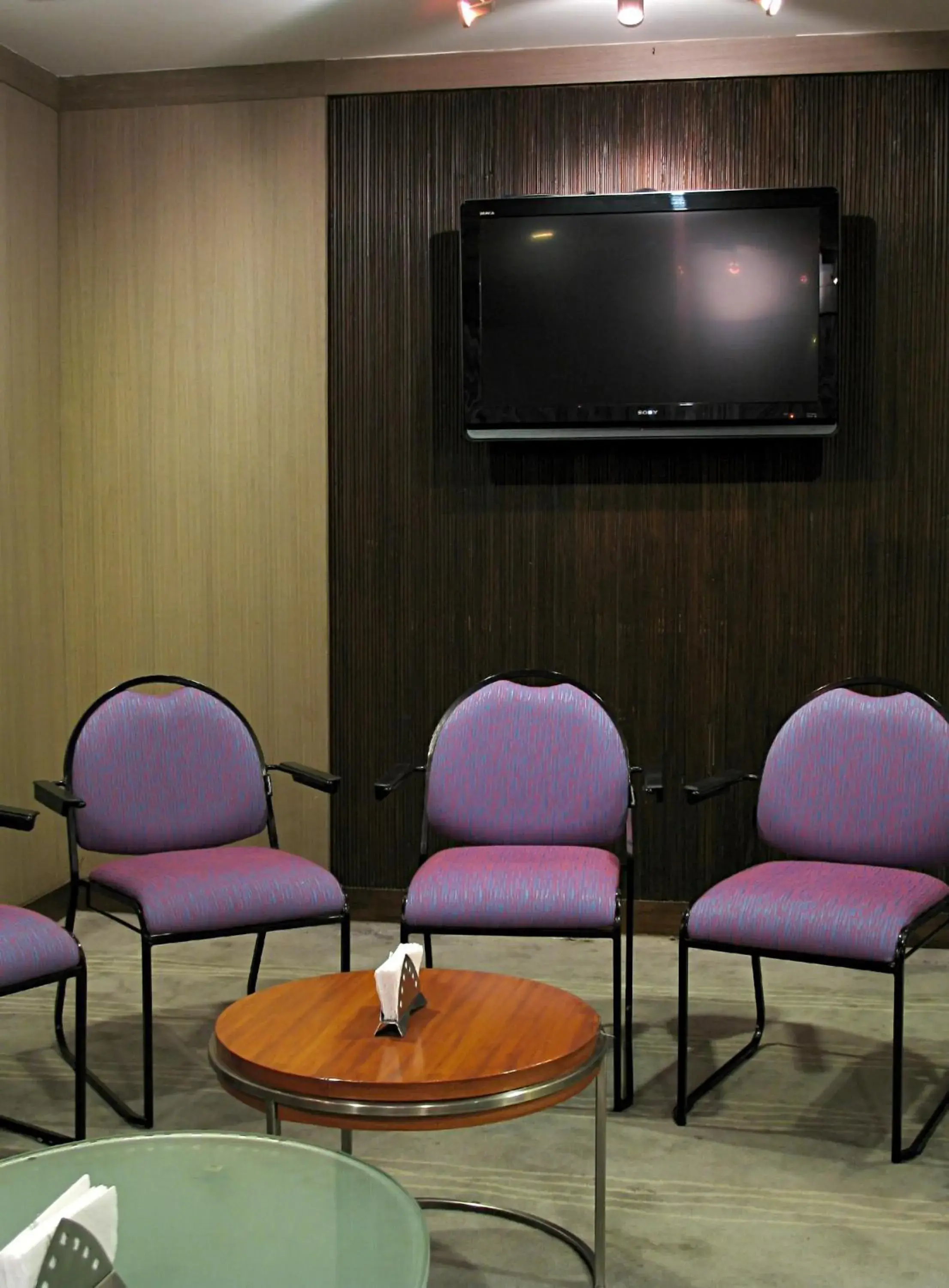 Business facilities, TV/Entertainment Center in Hotel Studio Estique