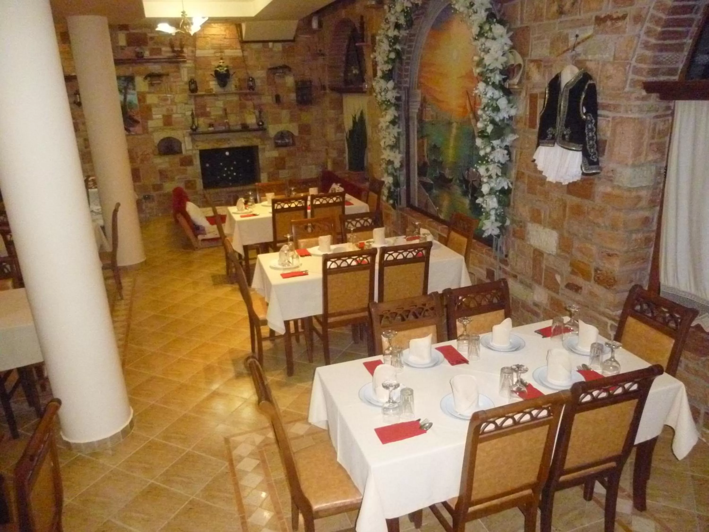 Restaurant/places to eat in Hotel Piccolino