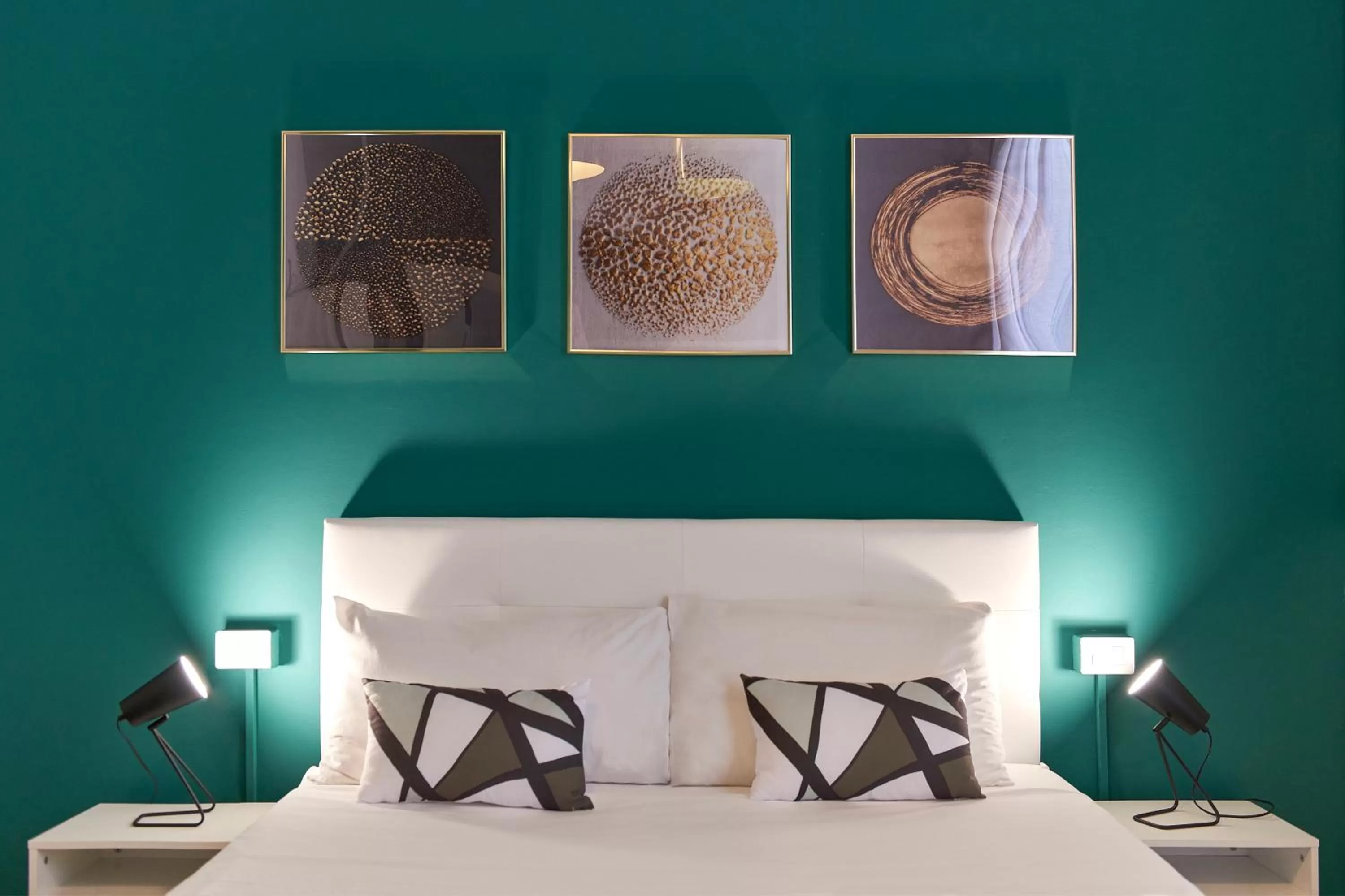 Bed in B&B In Centro