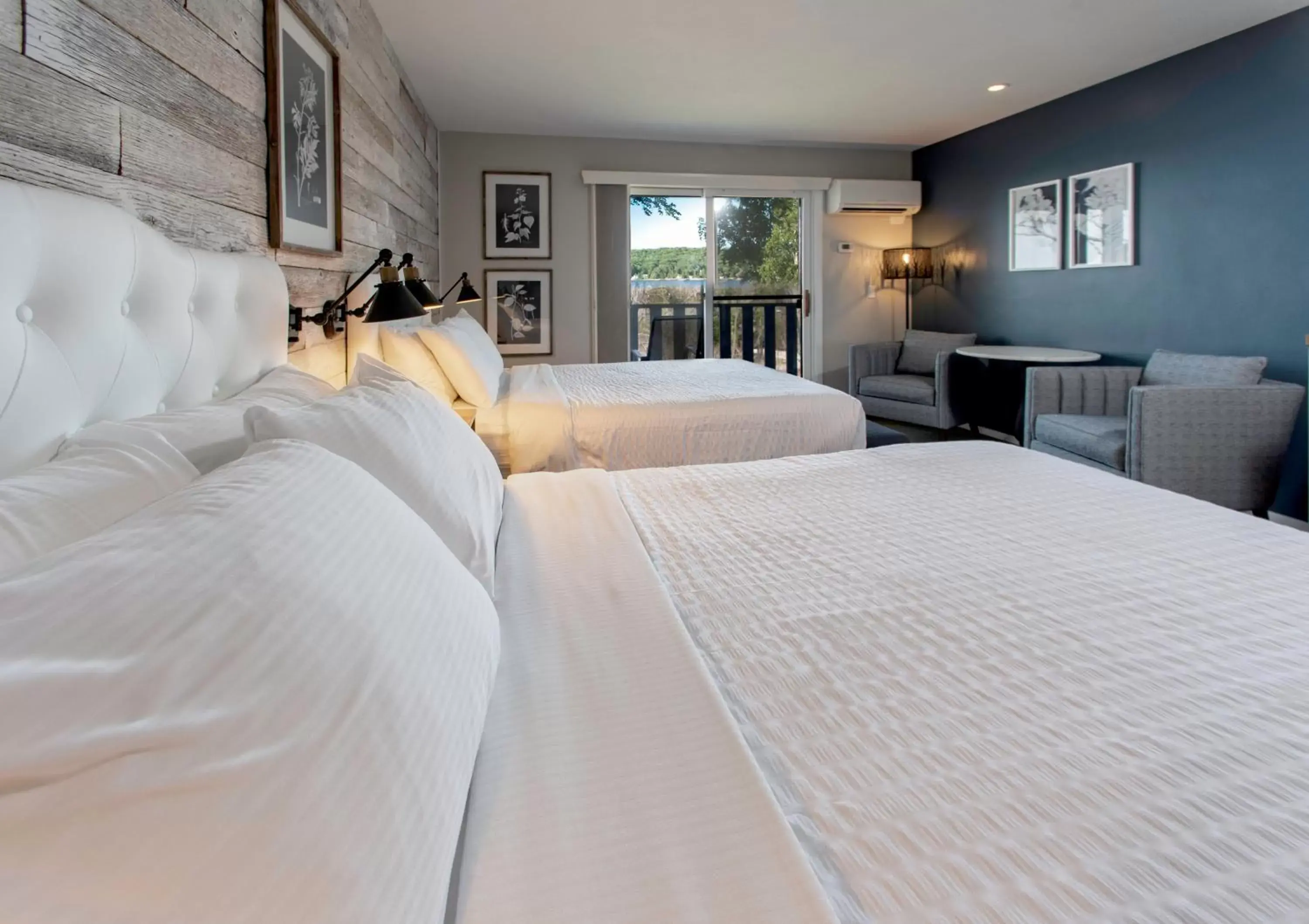 Guests, Bed in Country House Resort