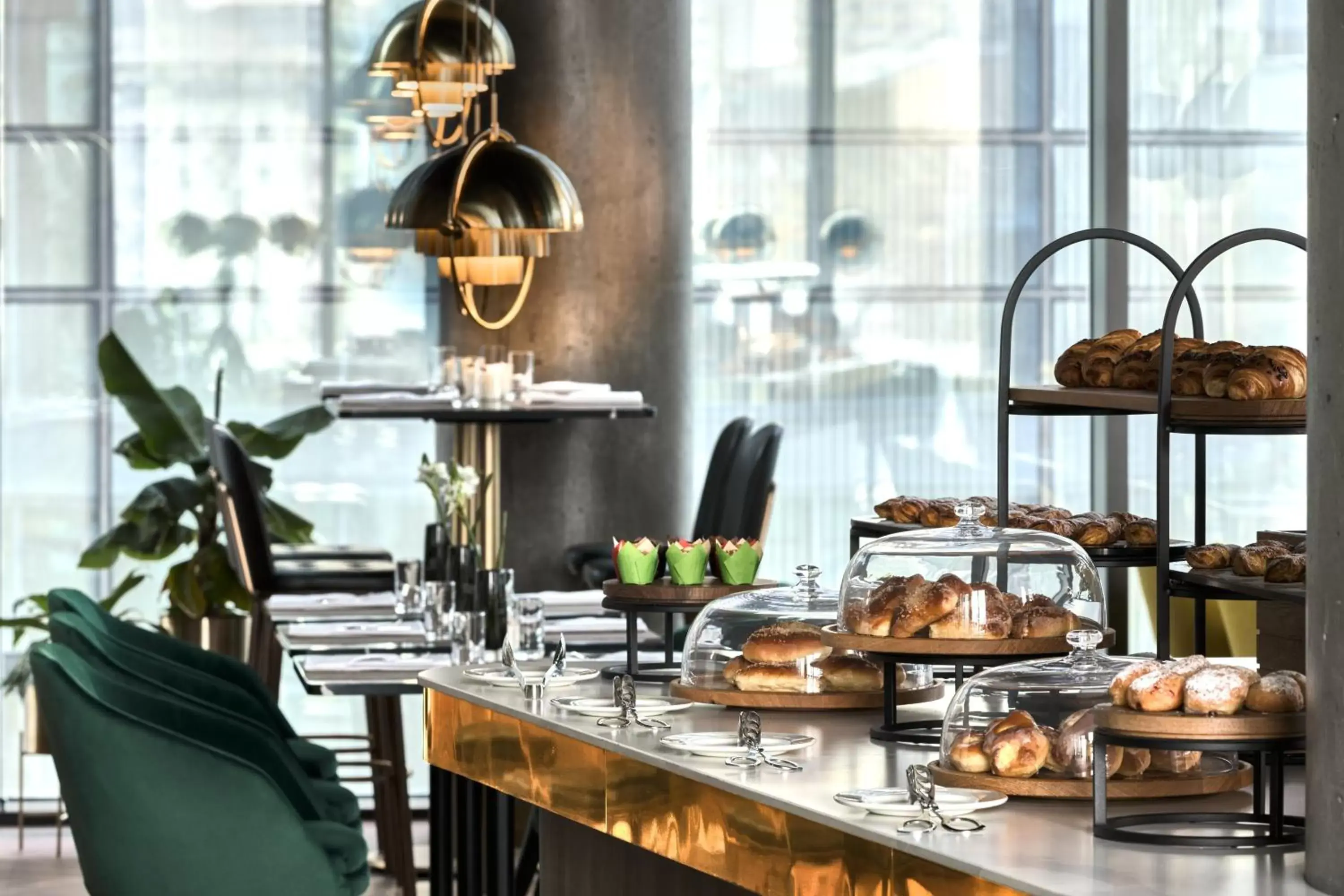 Restaurant/places to eat in Crowne Plaza - Warsaw - The HUB, an IHG Hotel